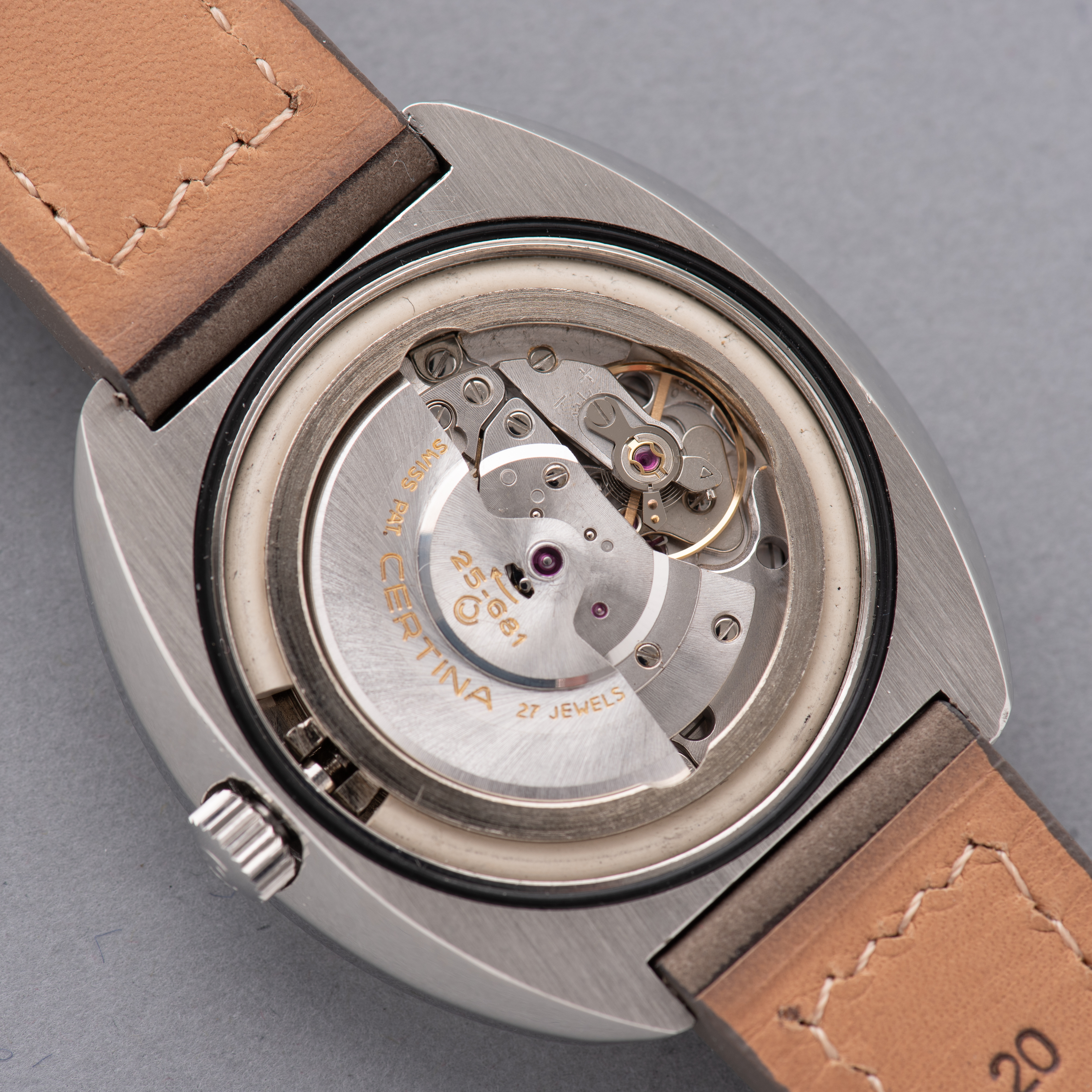 Vue de Certina Automatic DS 288 réf 346825 cal 25-681