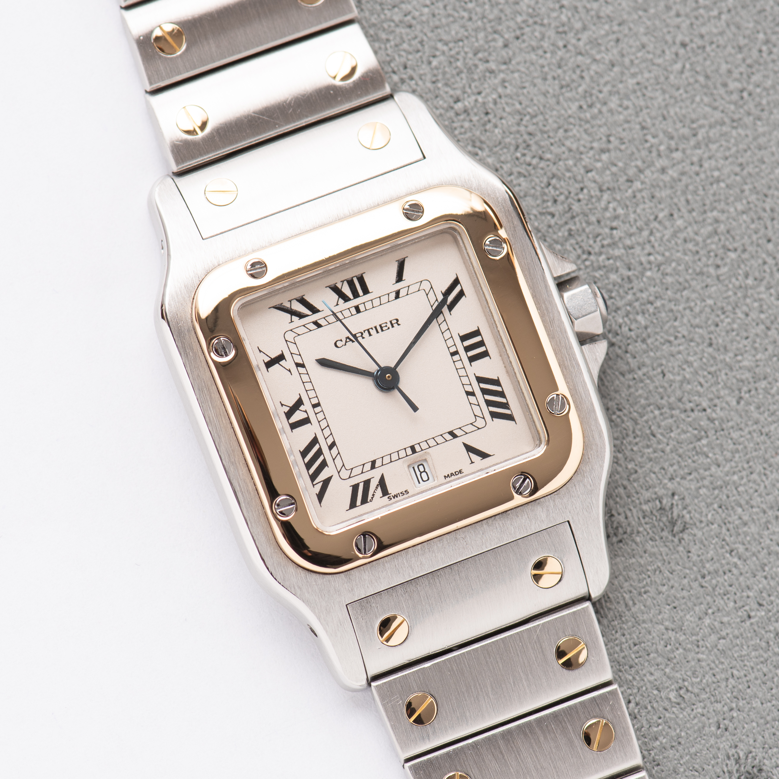 Vue de Cartier Santos Galbée Or/acier réf 187901 from 1987 with papers