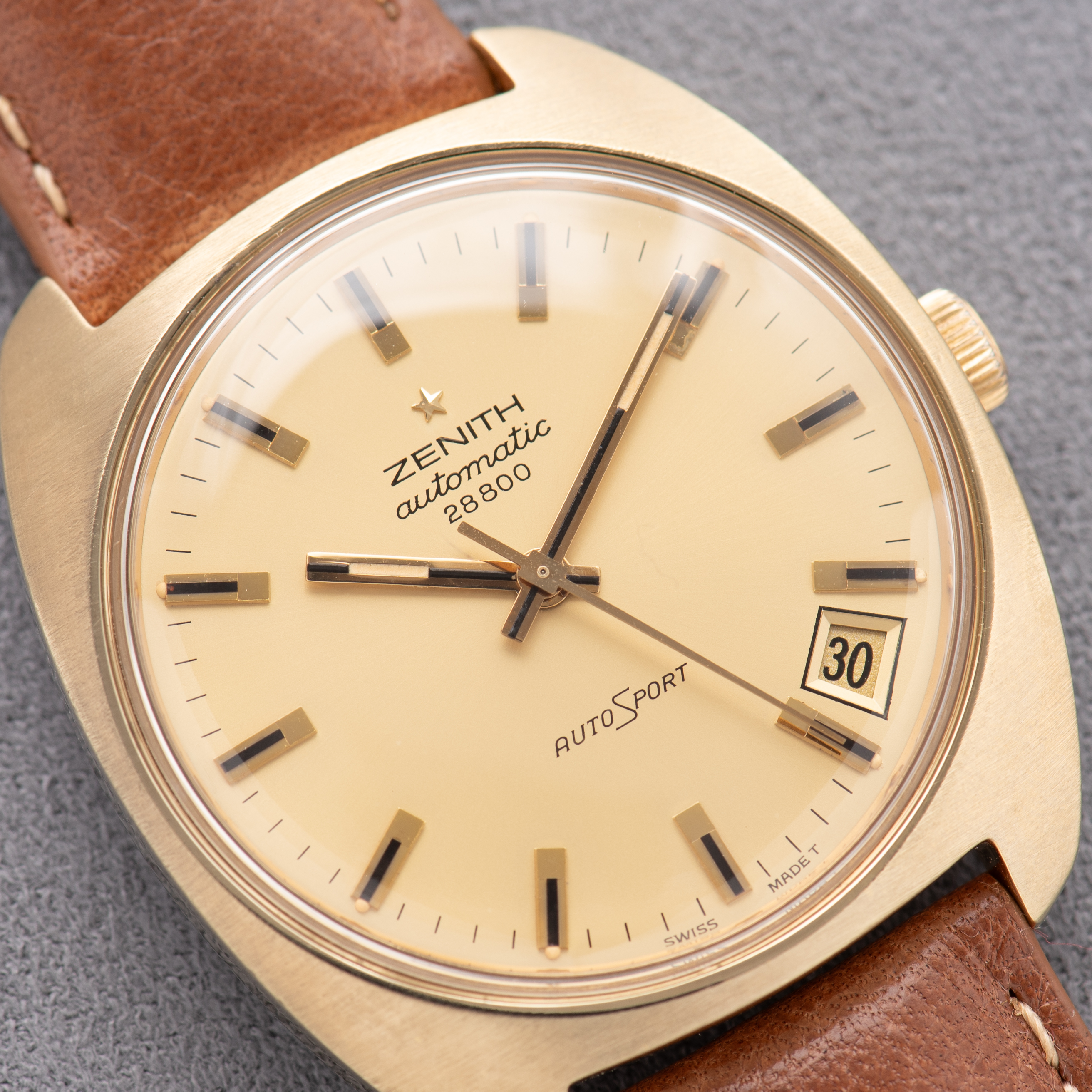 Vue de Zenith Automatic 28800 AutoSport réf 20-1290-290 cal 2562PC