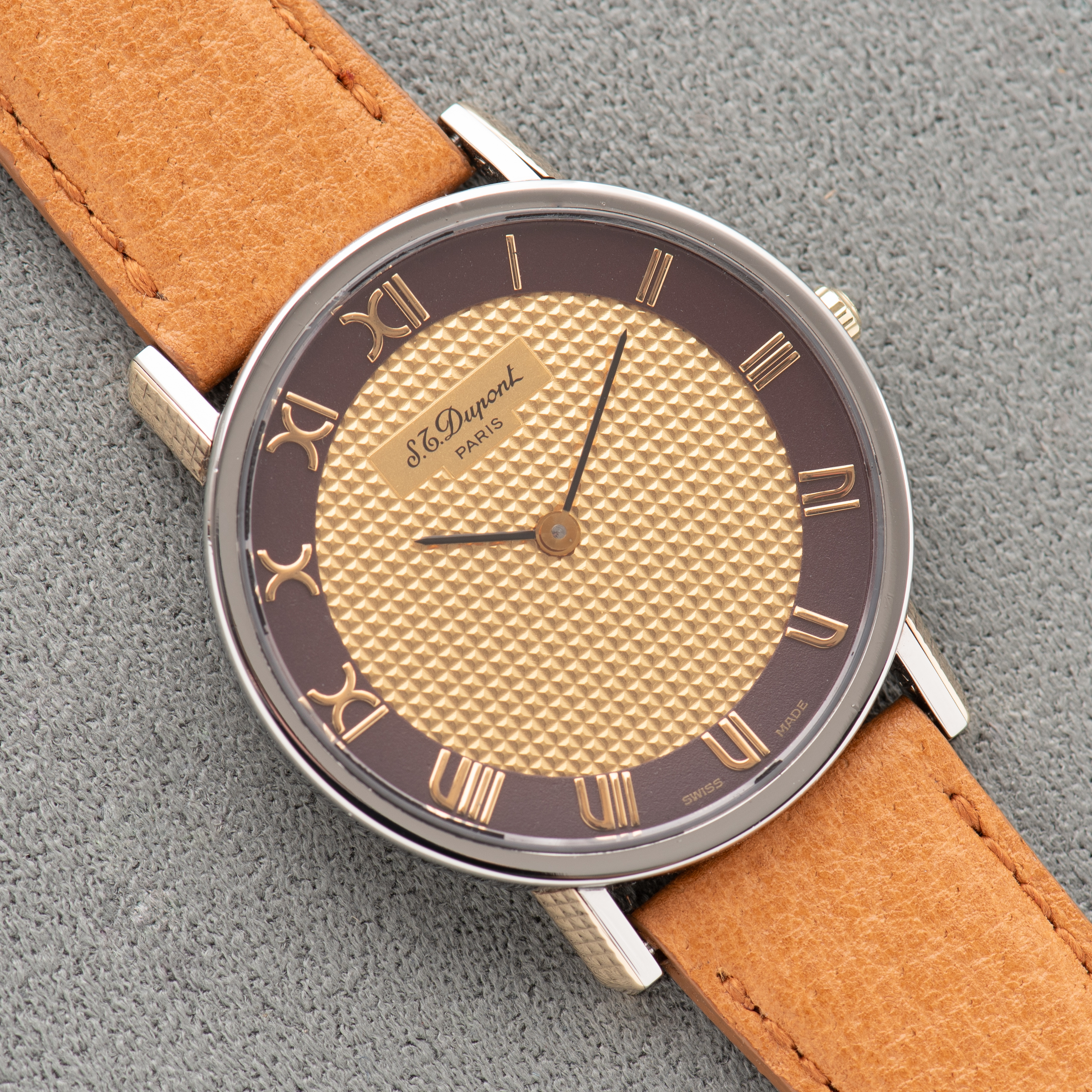 Zicht op ST Dupont Paris Quartz Gold/steel ref 199.11.5 vanaf 1990