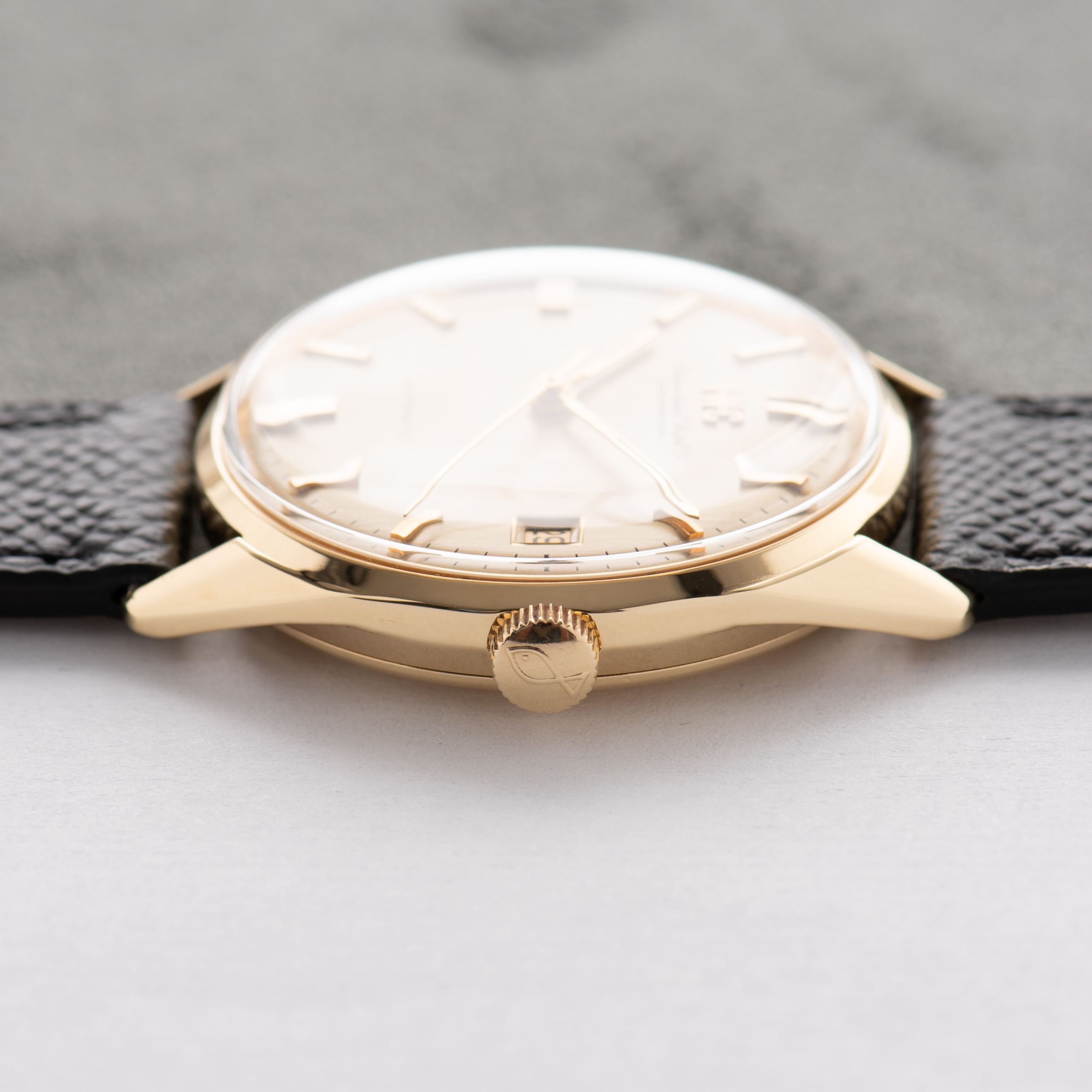 View of IWC International Watch Co Schaffhausen Automatic cal 8541 réf R810A