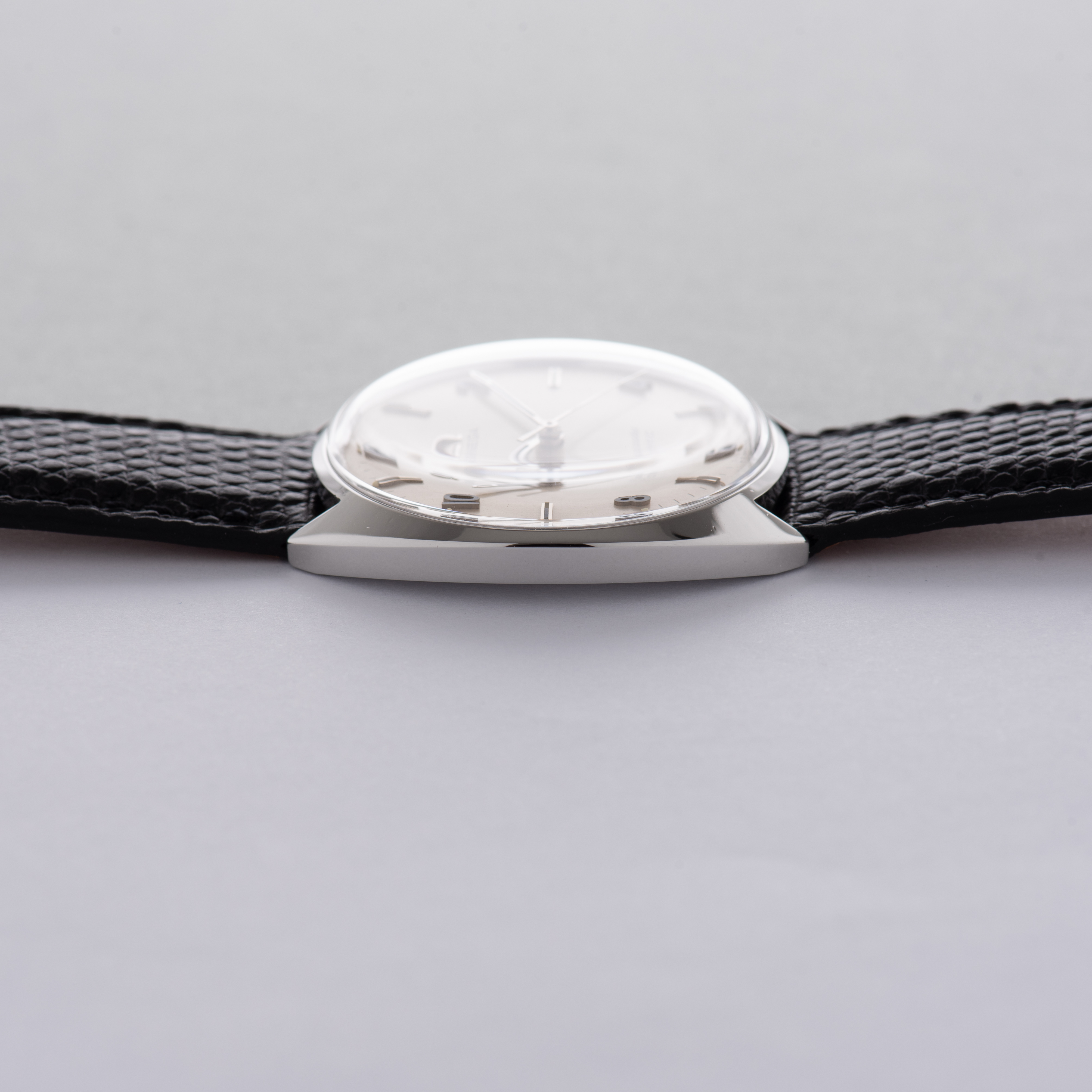 Vue de Omega Seamaster Cosmic réf 135.017 cal 601 from 1968