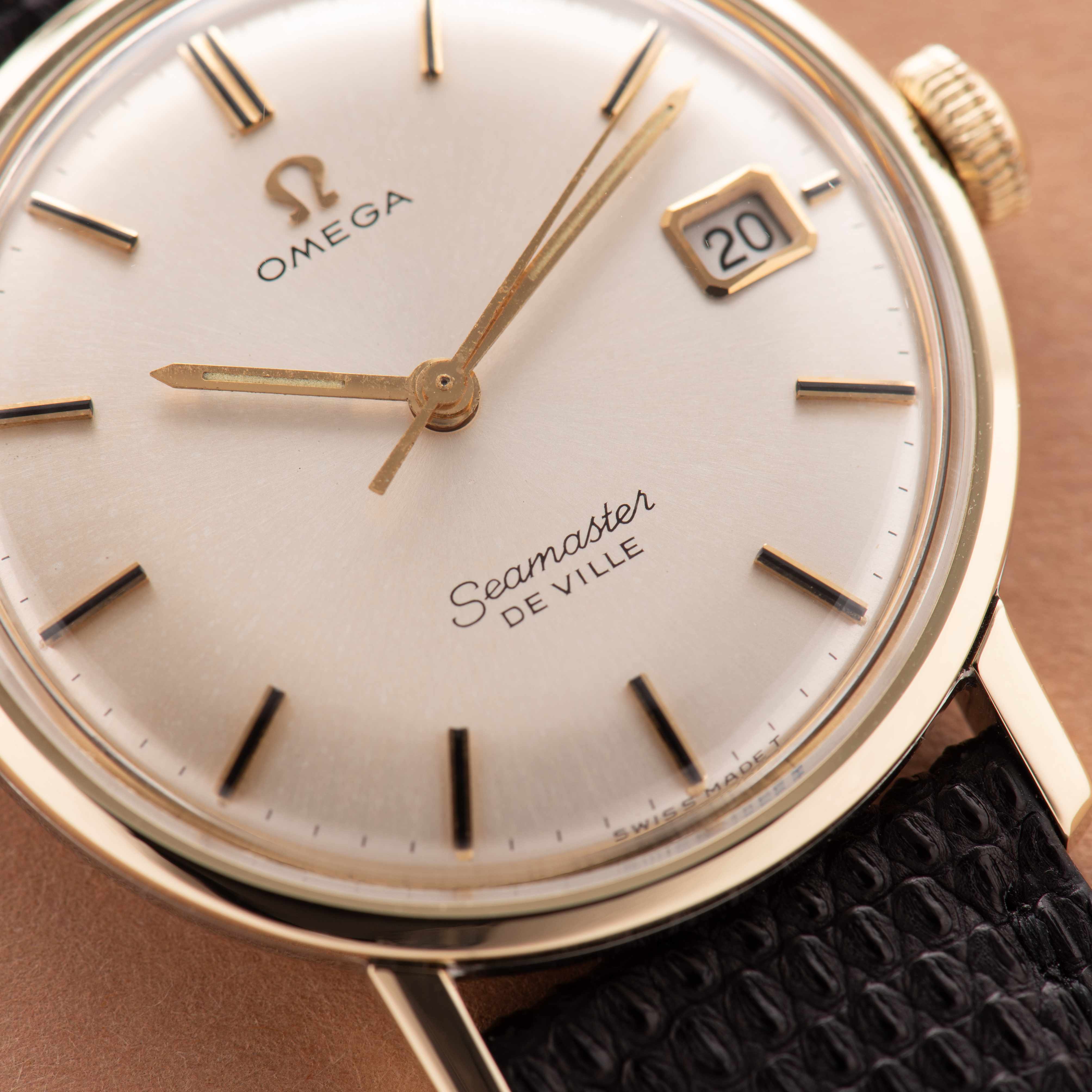 Vue de Omega Seamaster De Ville Date Gold/Steel Réf 136.020 from 1964