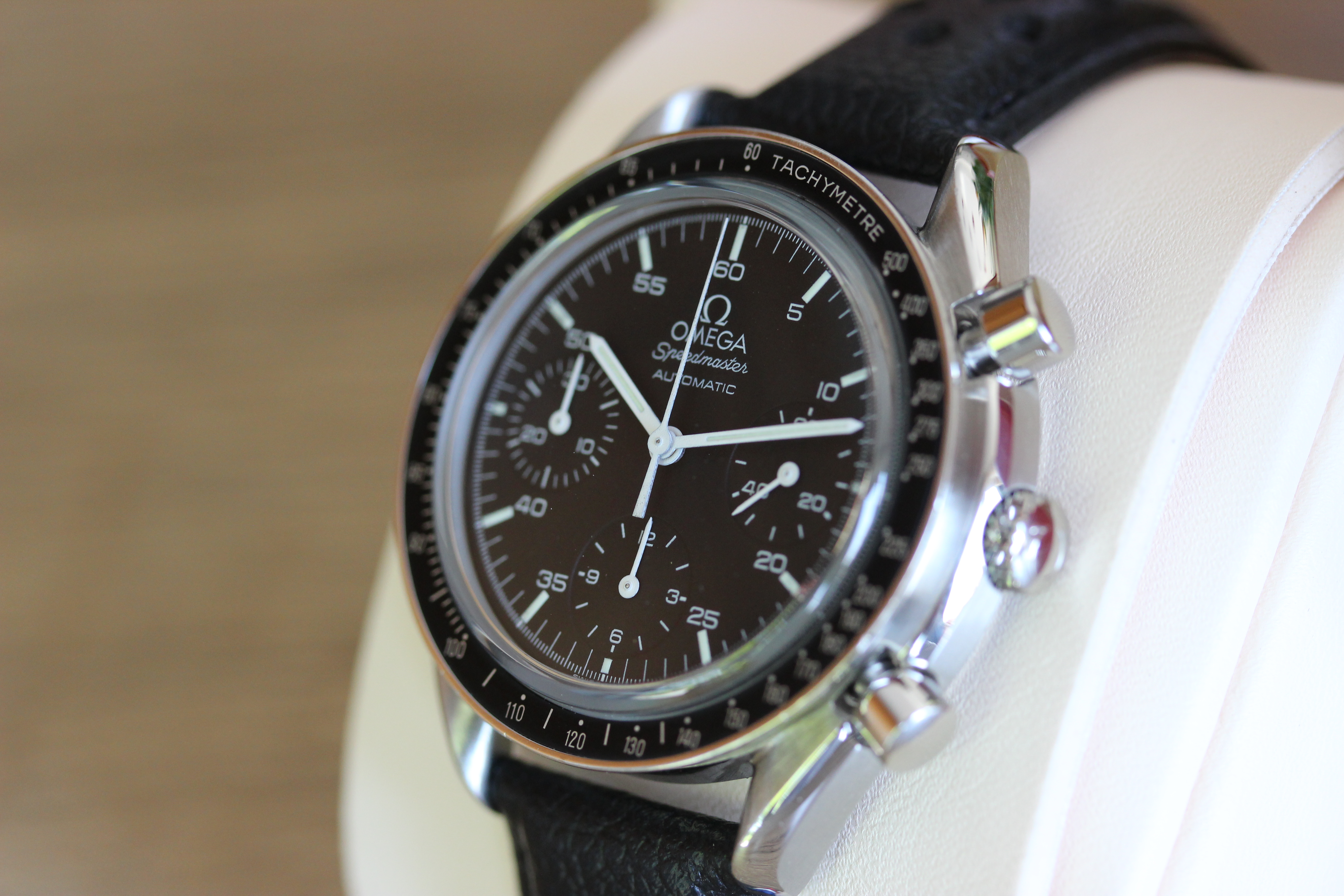 Zicht op Omega Speedmaster Reduced Automatic ref 3539,50,00