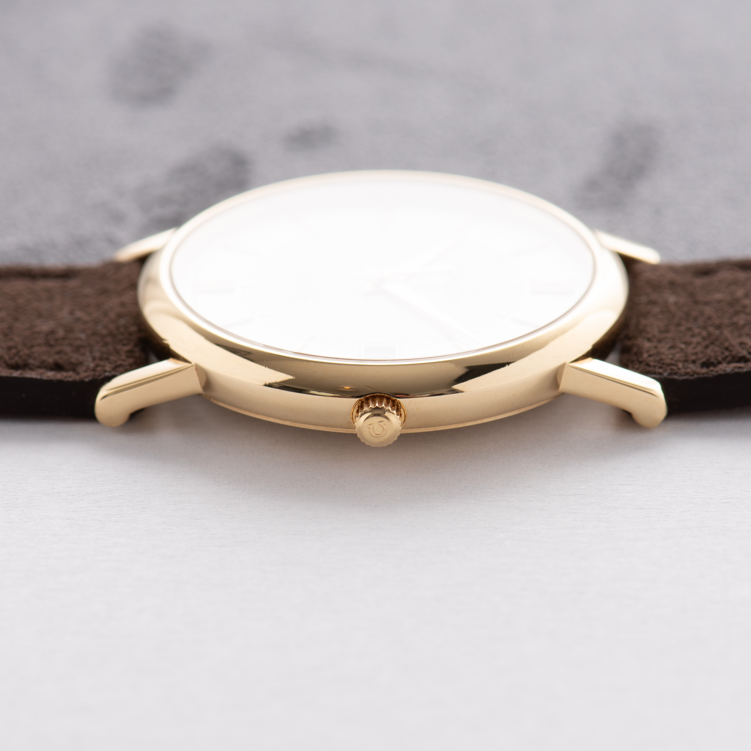 Vue de Omega De Ville Prestige Quartz Gold 18k Réf 196.2432 from 1998