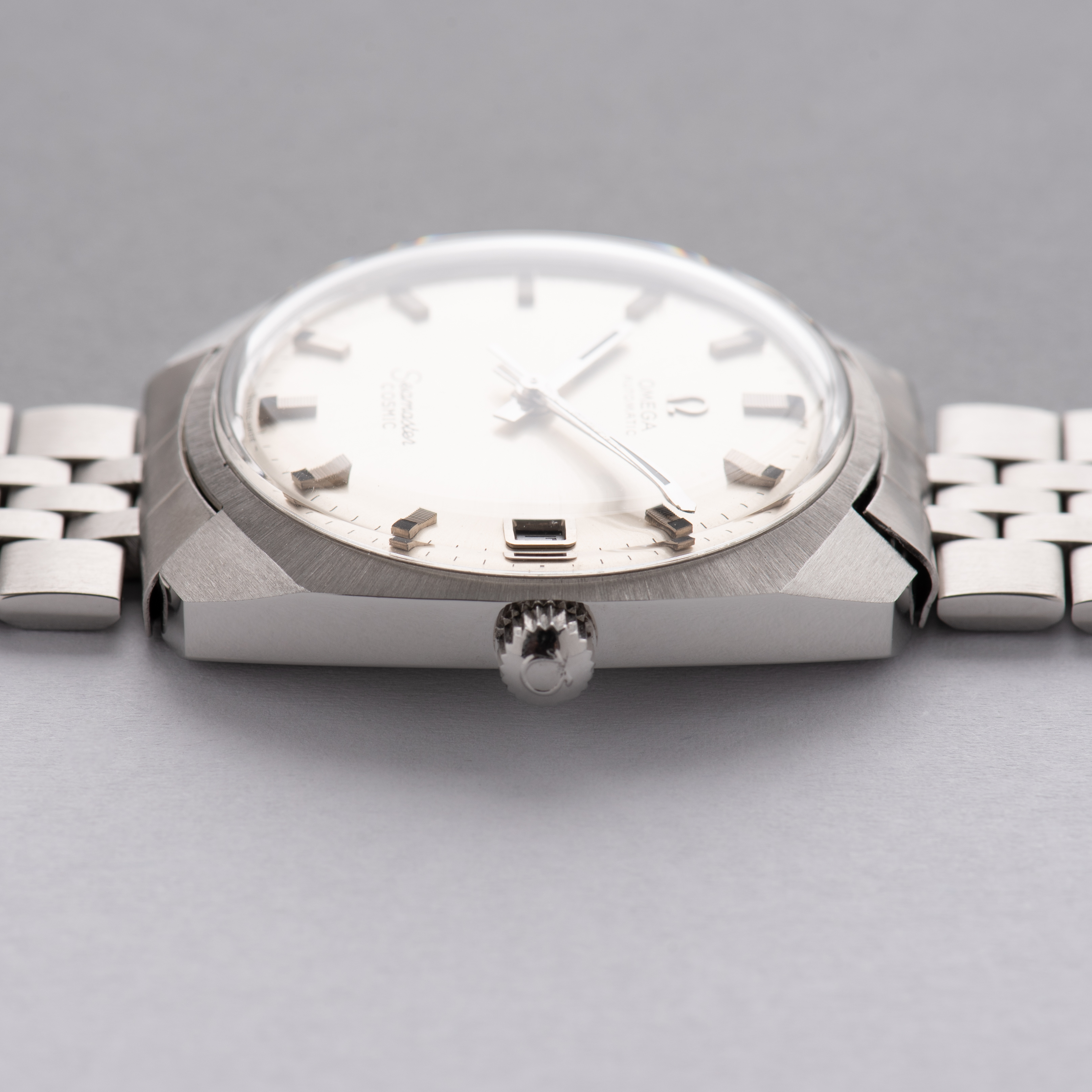Vue de Omega Automatic Seamaster Cosmic réf 166.022 from 1968
