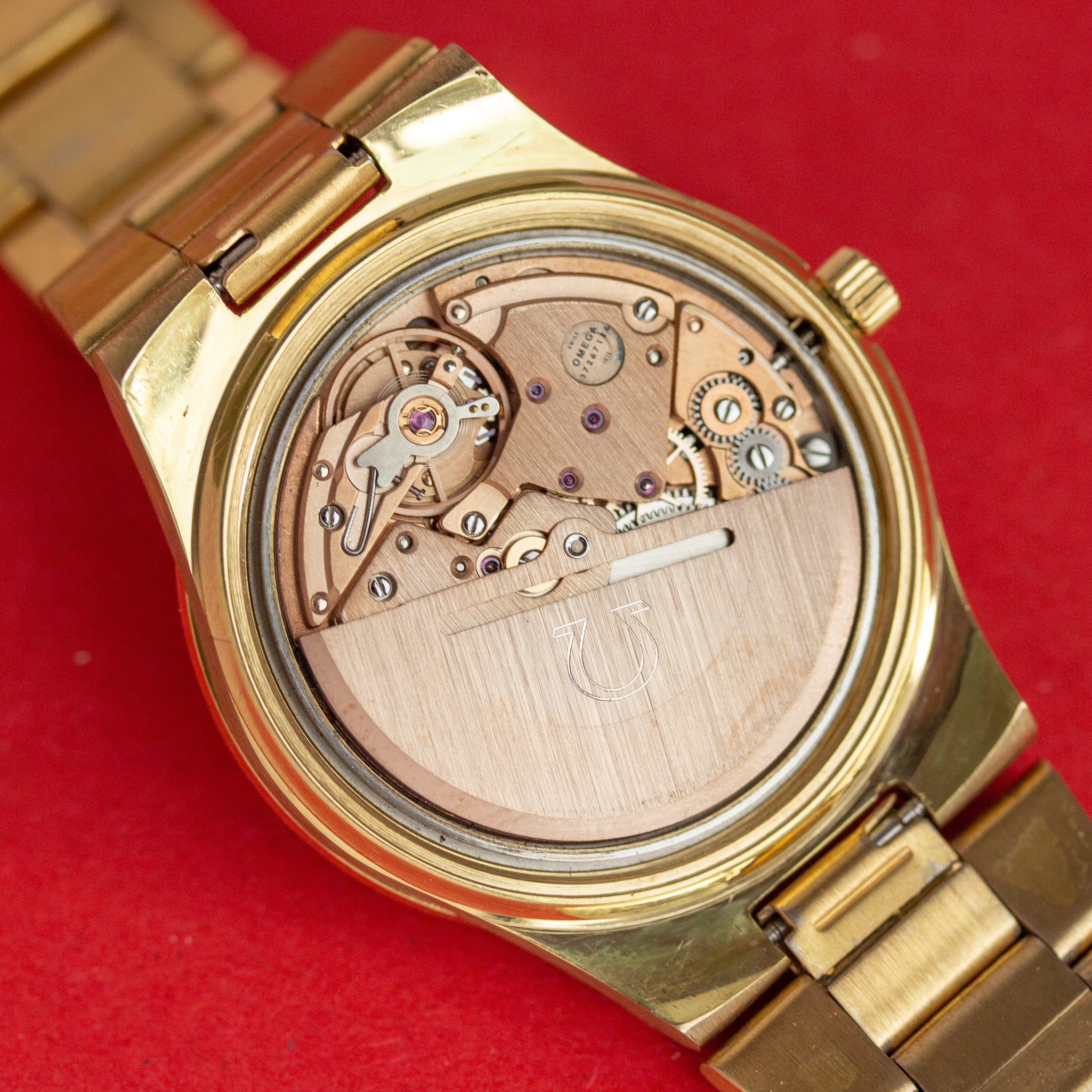 View of Omega Automatic Genève réf 166.0173 cal 1012