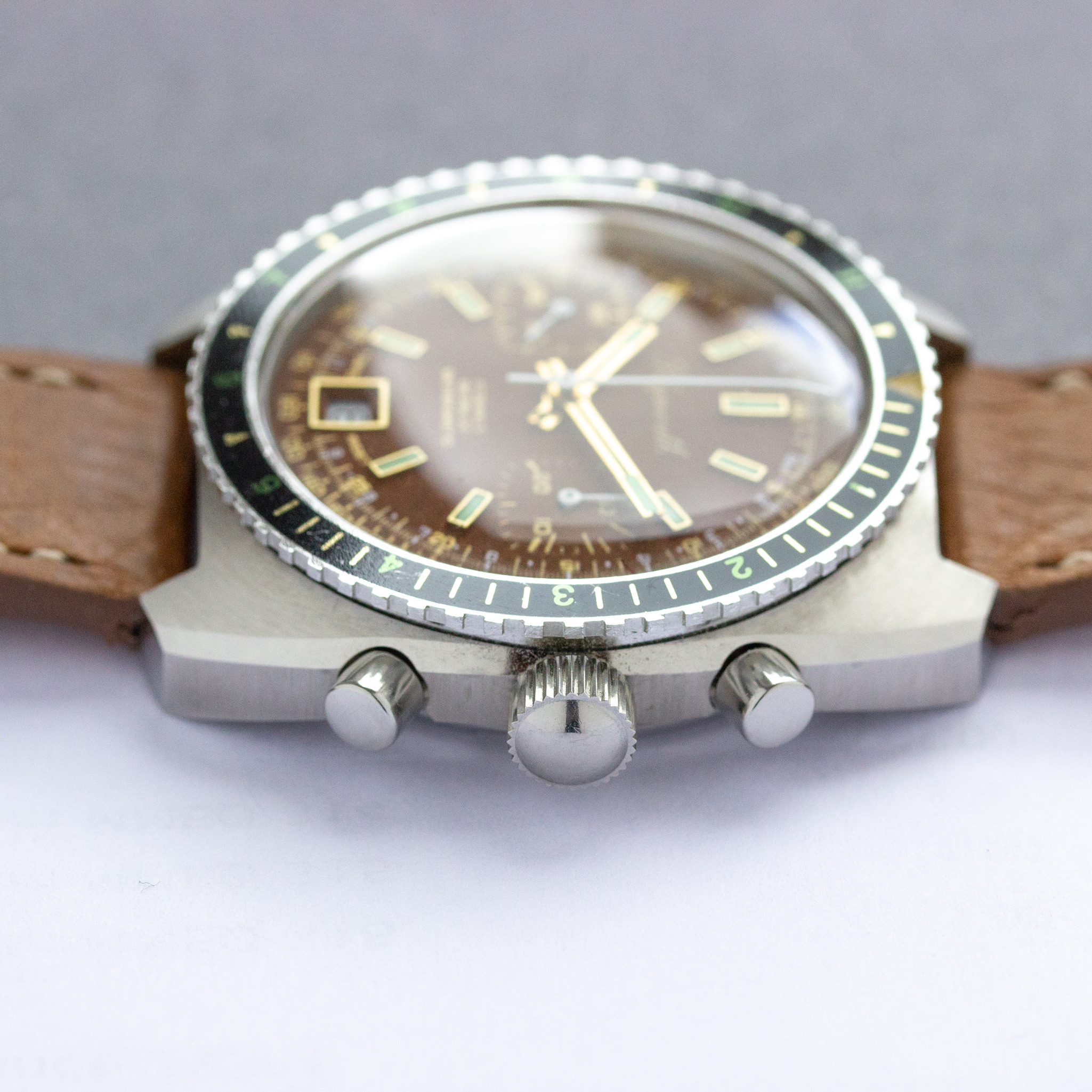View of Plymouth Chronograph New Old Stock valjoux 7734
