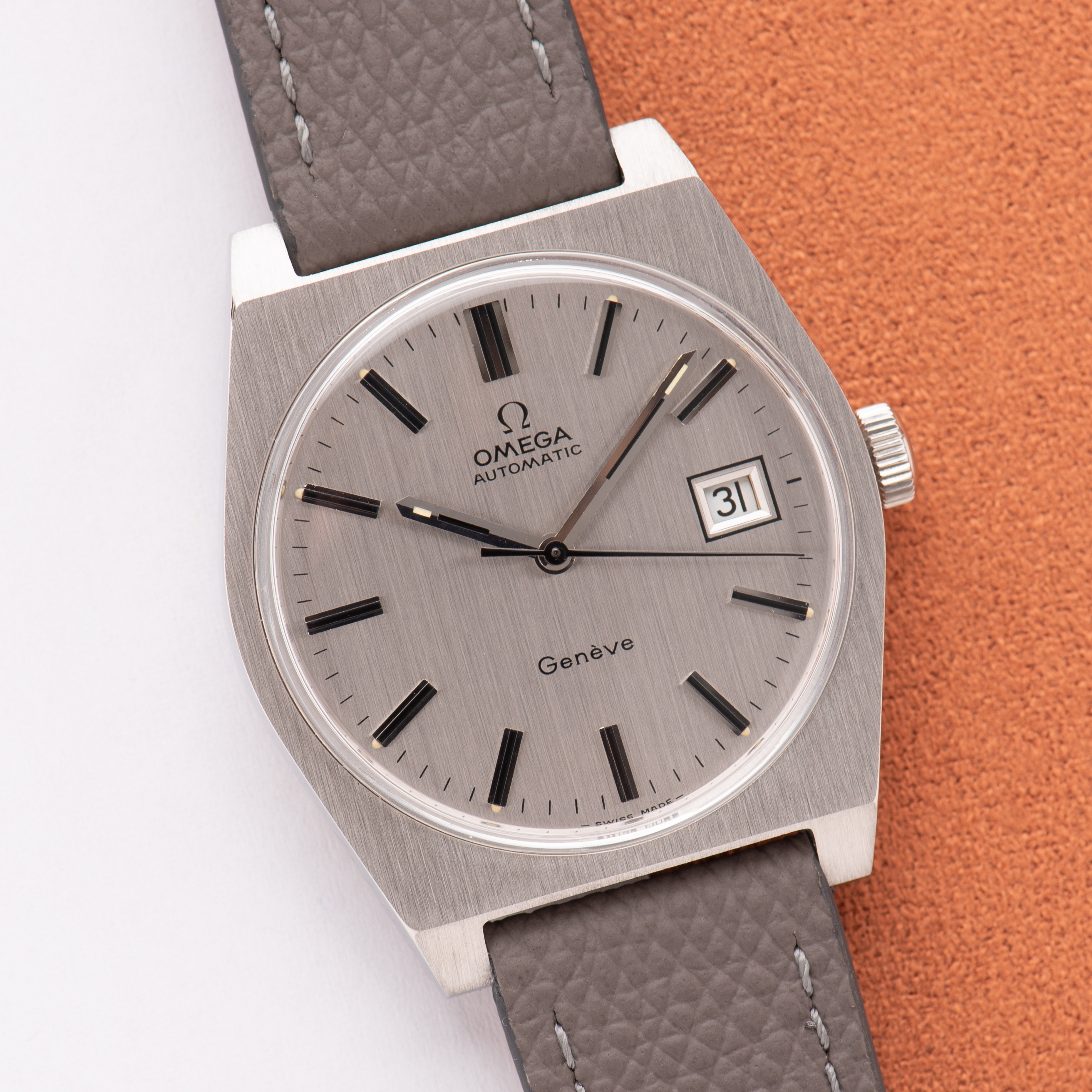 View of Omega Genève Automatic Date Silver Dial cal 1481 from 1973 Réf 166.0118