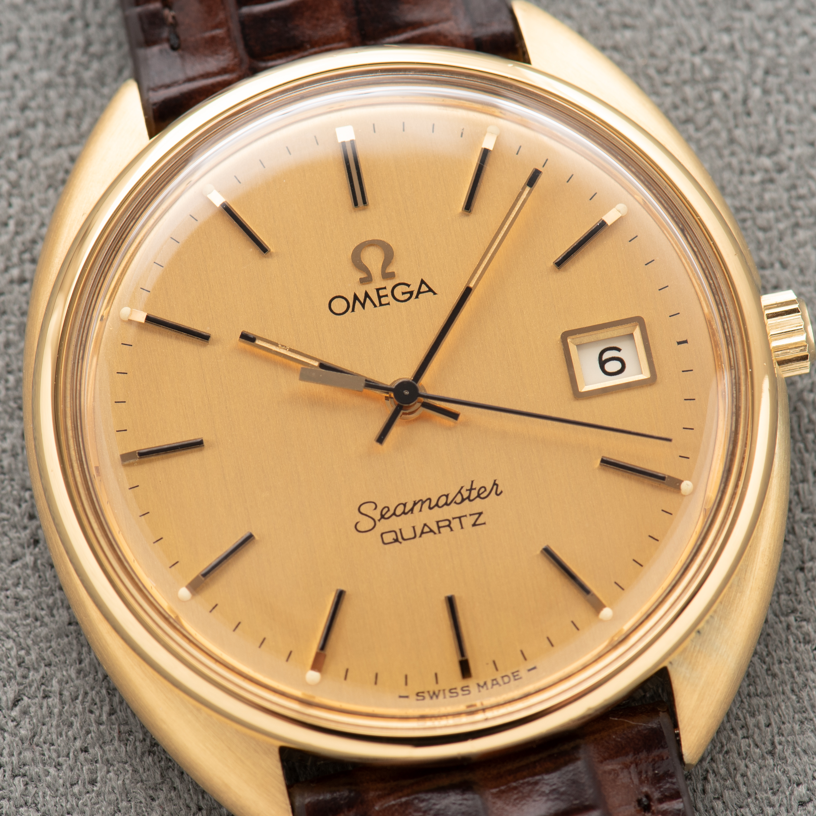 Vue de Omega Quartz Seamaster Date Gold Dial réf 196.0078 cal 1342 from 1979