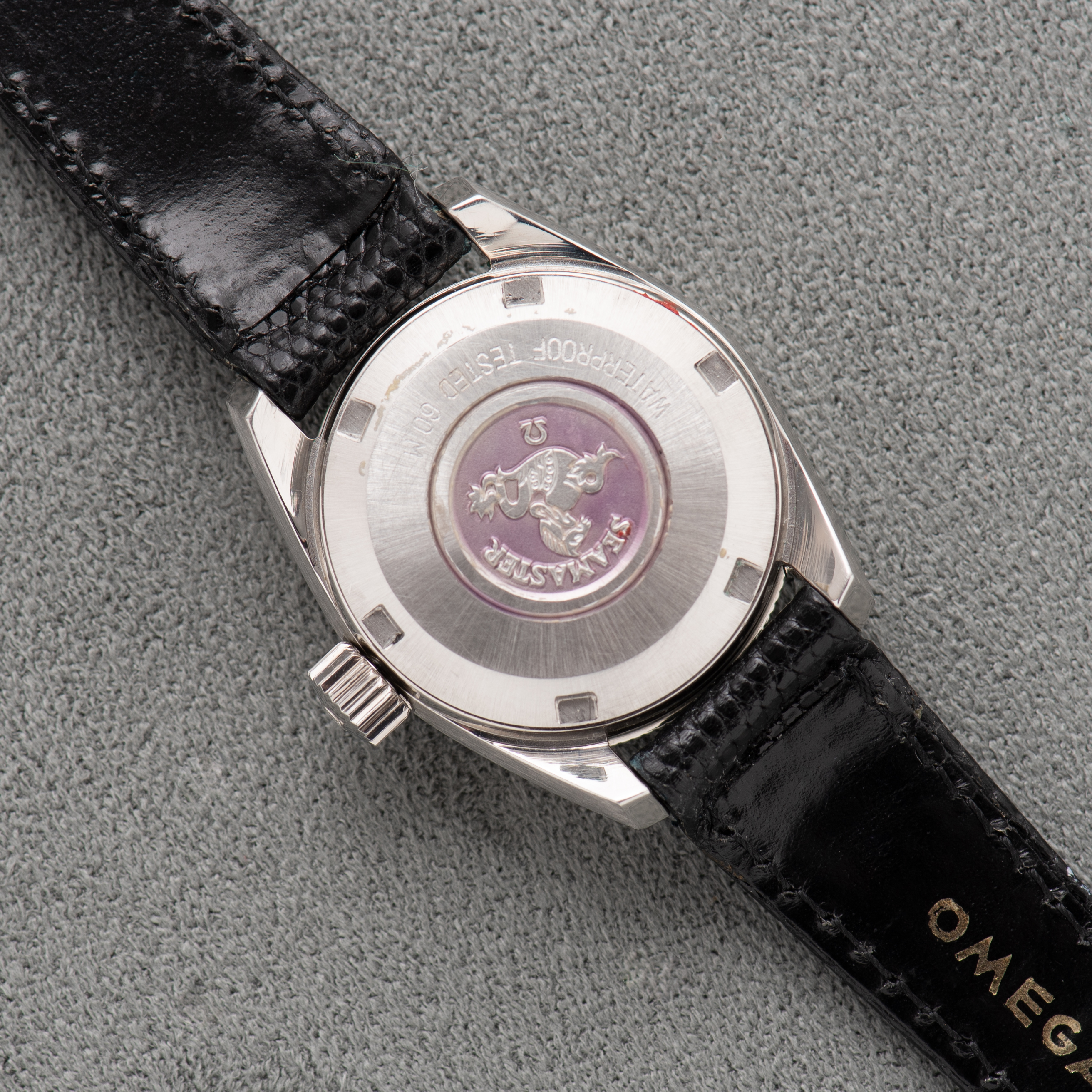 View of Omega Automatic Seamaster 60m/200 ft réf 566.024 New Old Stock from 1969