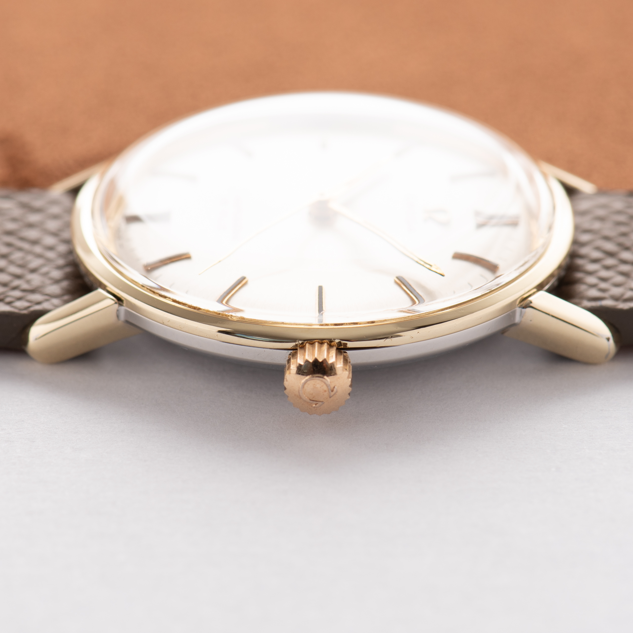 Vue de Omega Seamaster De Ville Gold/Steel Réf 135.020 from 1965