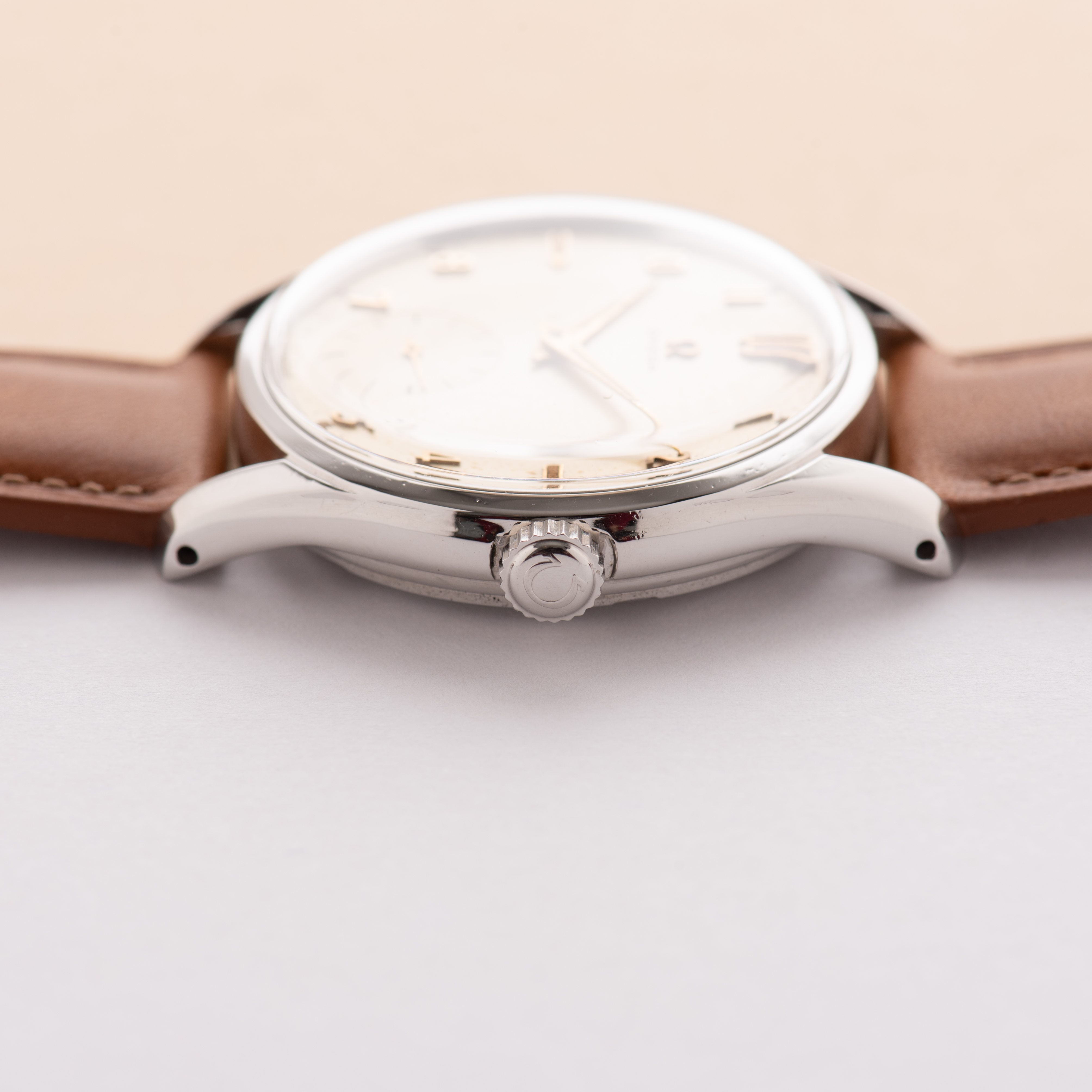 Zicht op Omega Pre-Seamaster Dress Sub Second Réf 2639-13 from 1952