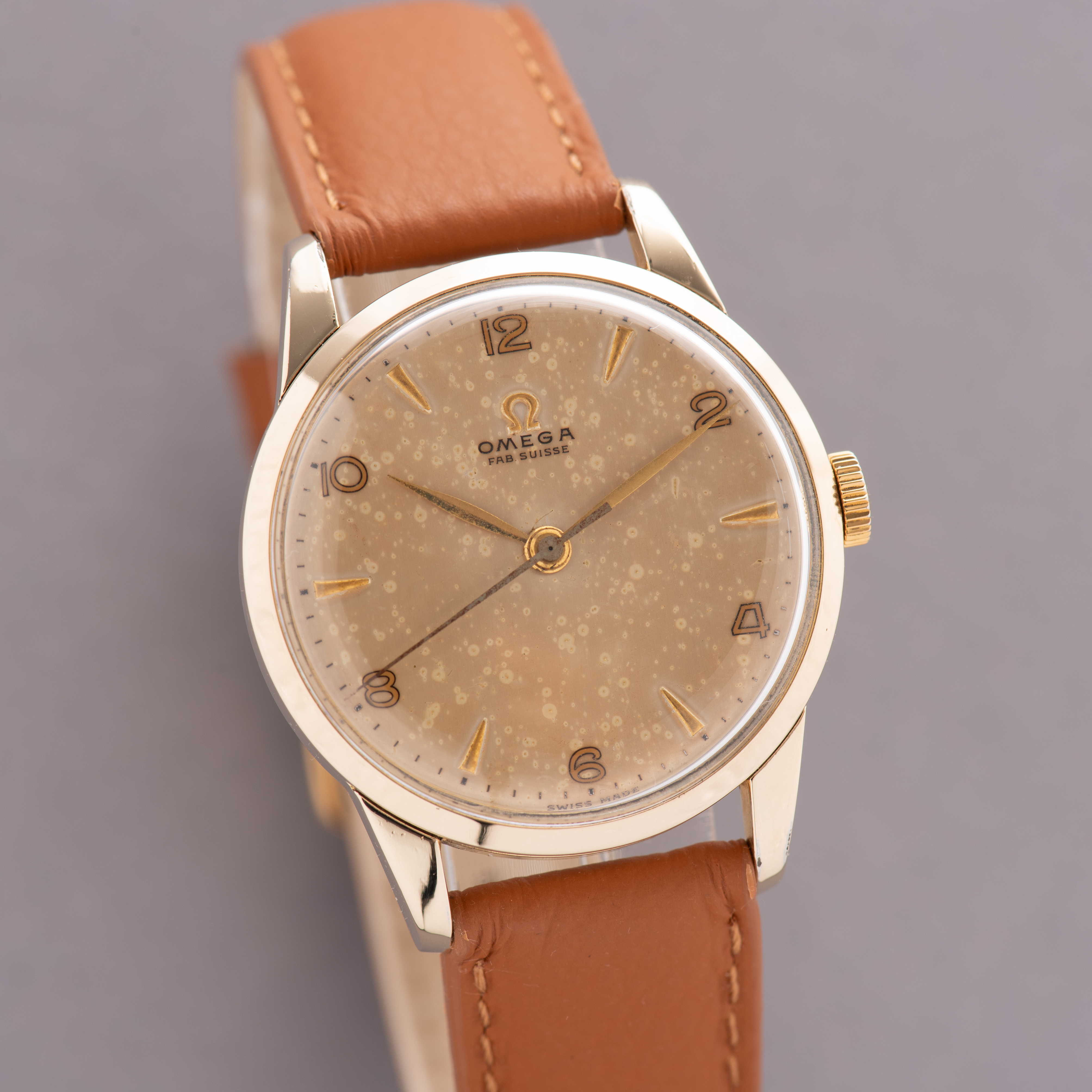 Zicht op Omega mécanique cal 283 réf 2513-2 from 1950