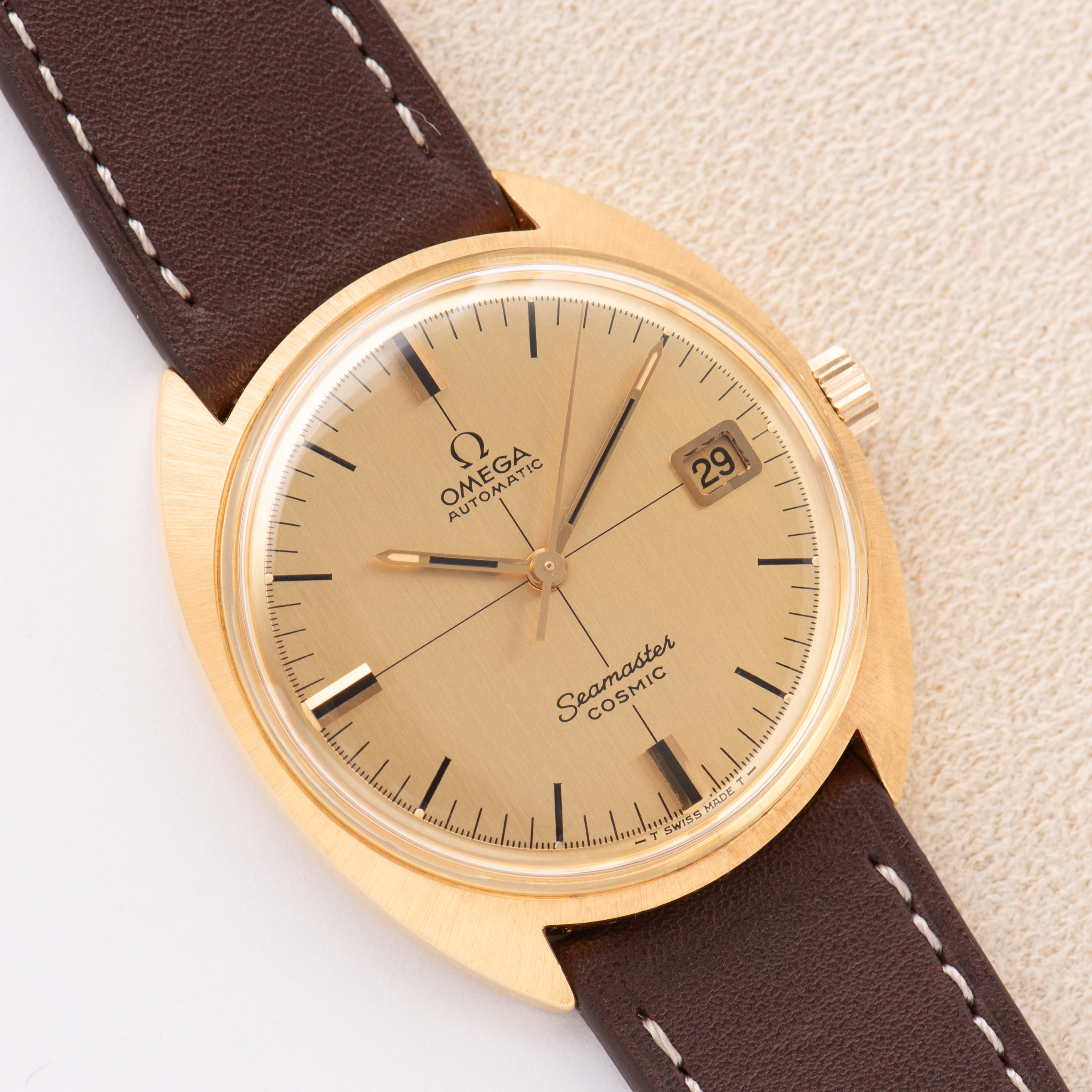 Vue de Omega Automatic Seamaster Cosmic "Crosshair" Dial réf 166.026 from 1969