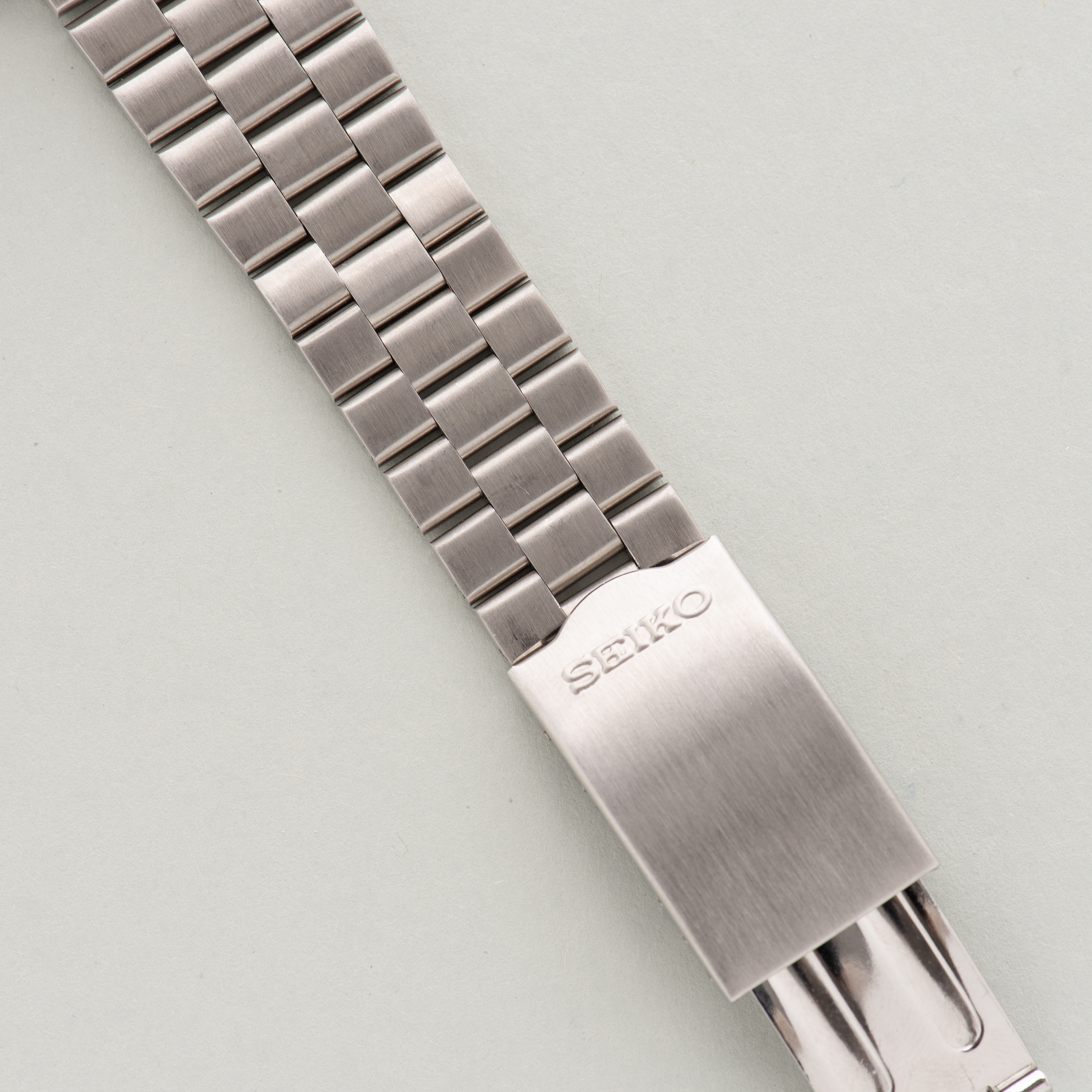 Vue de Seiko 5 Sports water 70 proof 21 Jewels réf 6119-7173