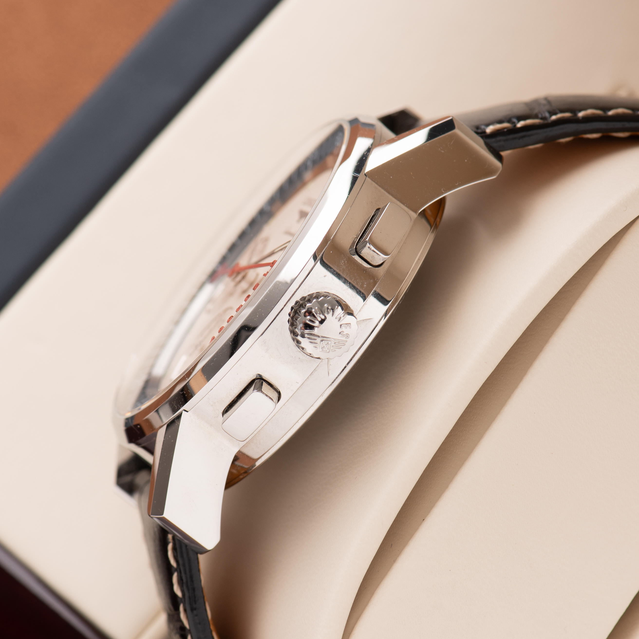 Zicht op Longines Heritage Chronograph Column Wheel Ref L.4.754.4 Volledige Set uit 2024