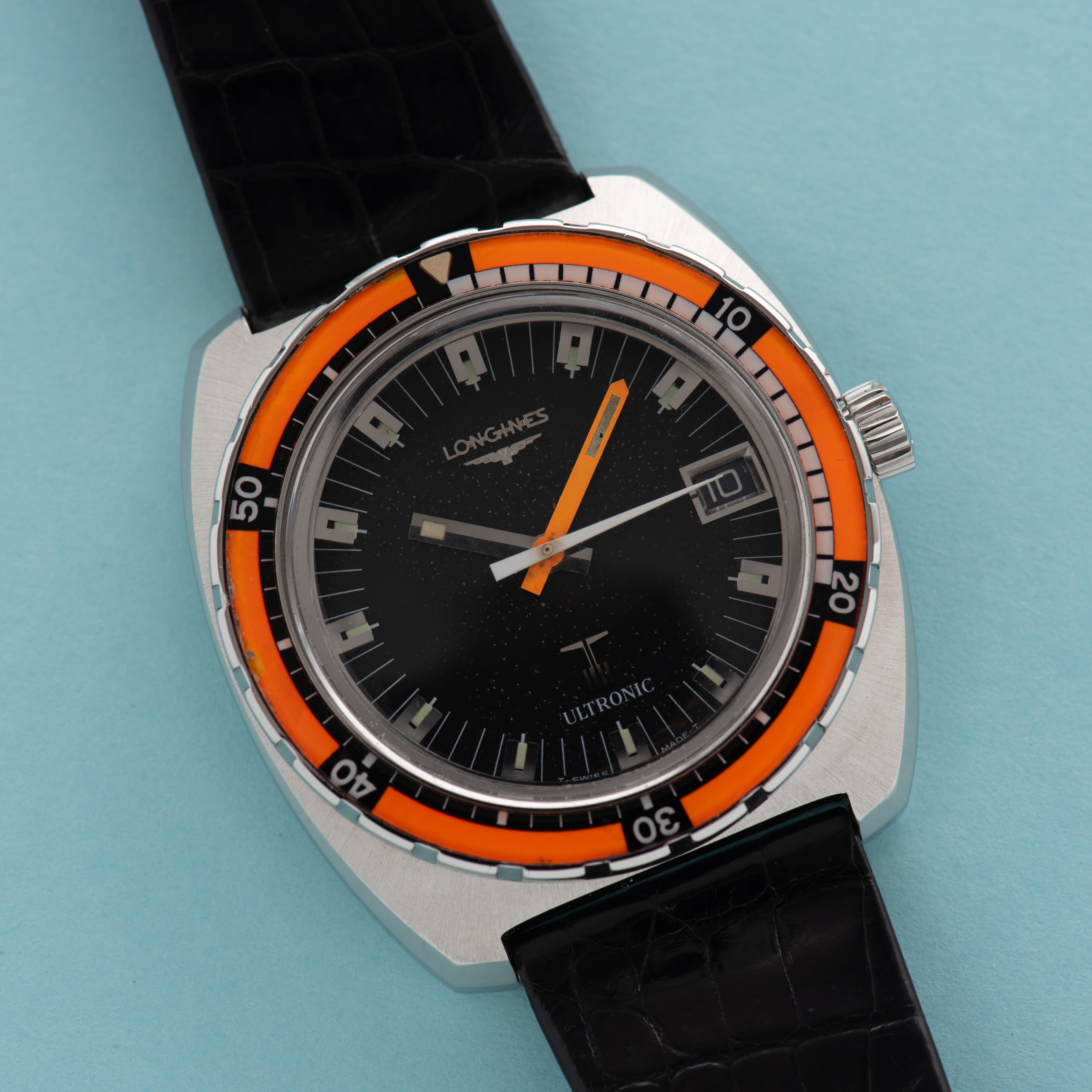 Zicht op Longines Ultronic réf 8484-1 cal 6312