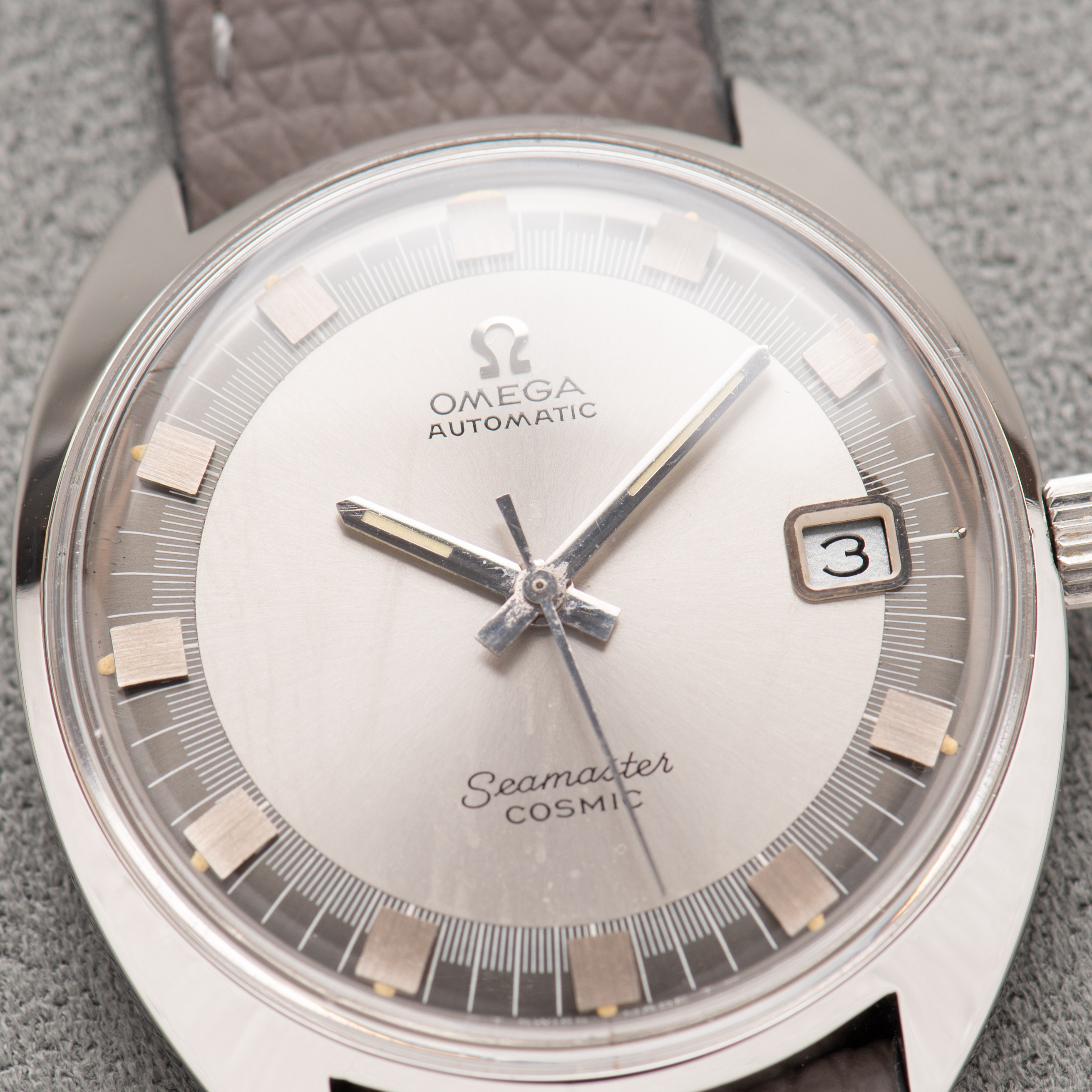 View of Omega Automatic Seamaster Cosmic Grey Dial Ref 166.026 cal 565 from 1968