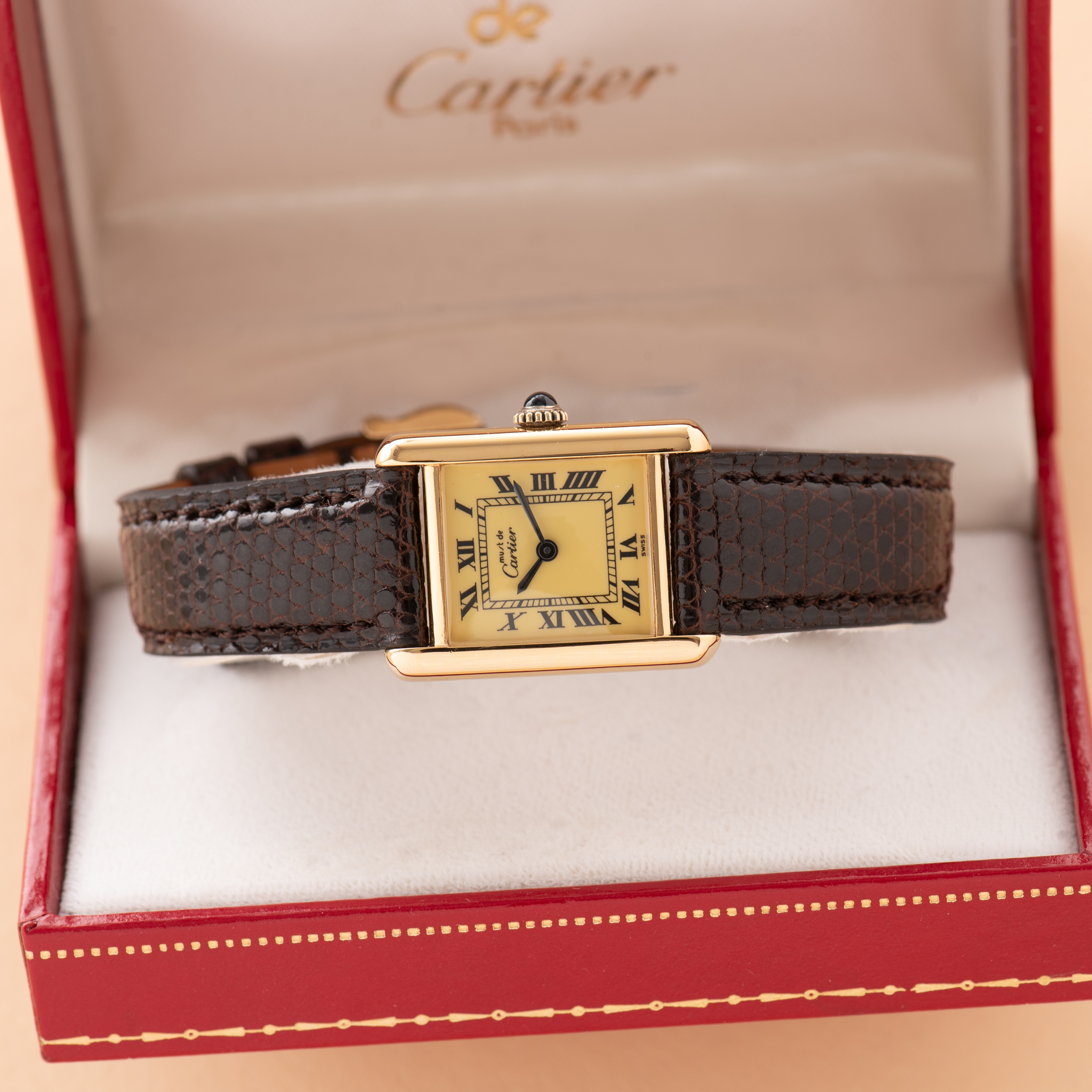 Zicht op Cartier Must by Tank Vermeil Roman Lemon Dial FULL SET van 1980