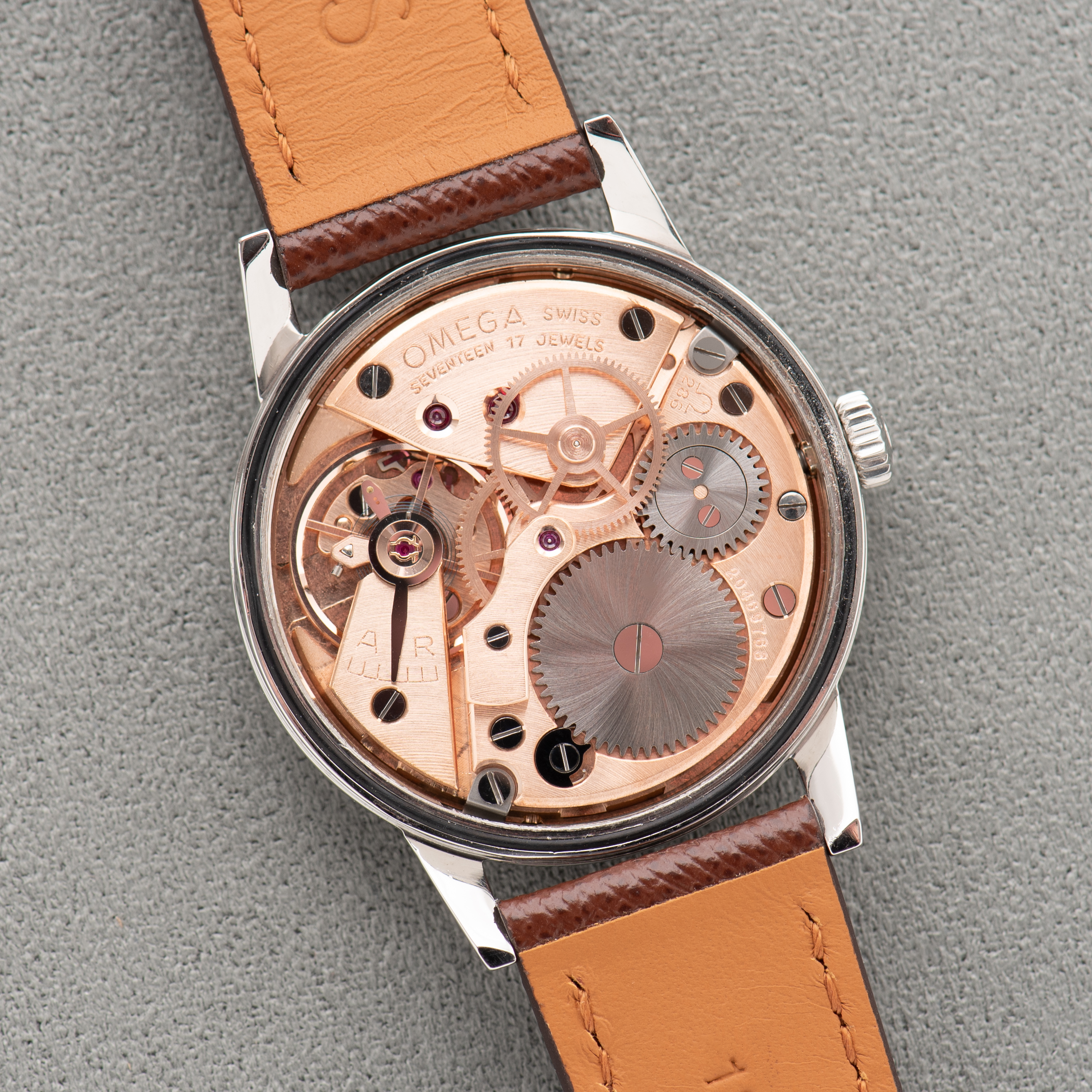 Zicht op Omega Seamaster 30 "Linnen Dial" uit 1962 Ref 135.0003-62-SC