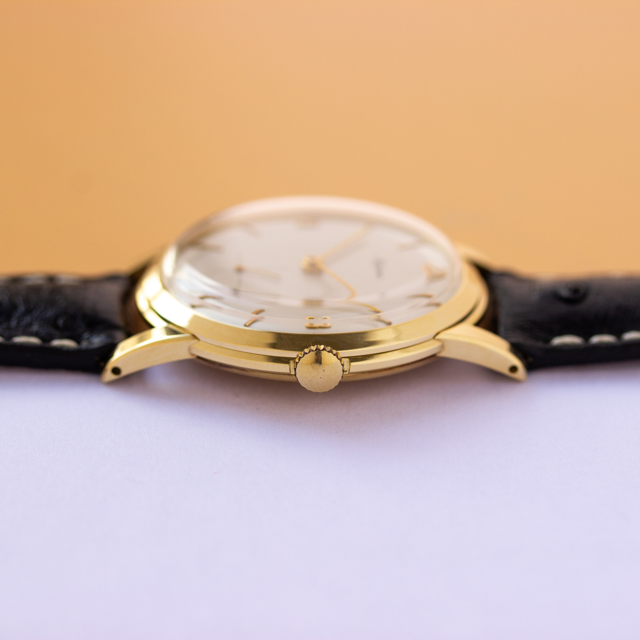 Vue de Alpina mécanique petite seconde 18K réf 178131 cal 592