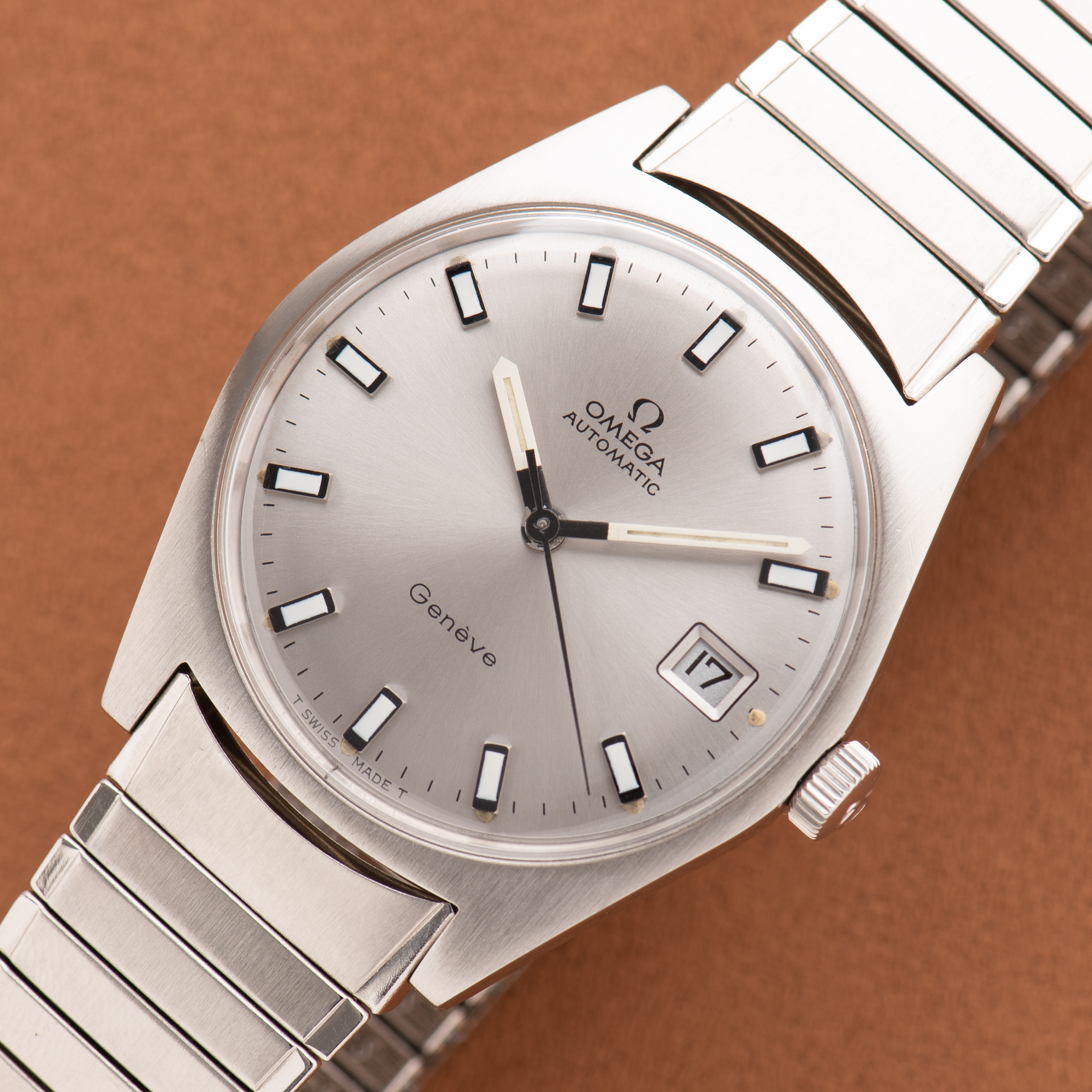 Vue de Omega Automatic Genève Silver Dial/ White Index réf 166.041 from 1968