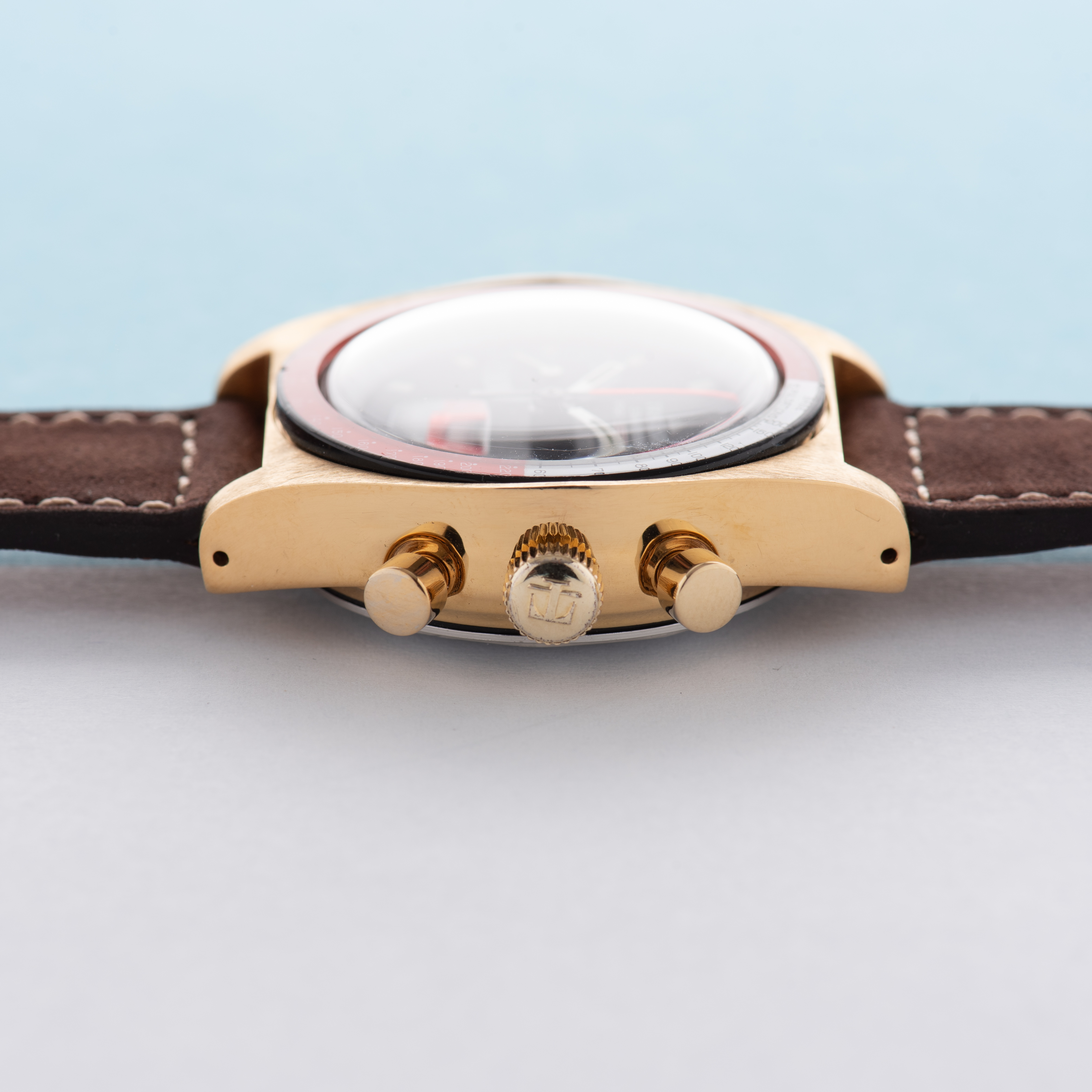 Vue de Tissot Swiss Chronographe PR 516 Lemania 873 réf 40528-1X