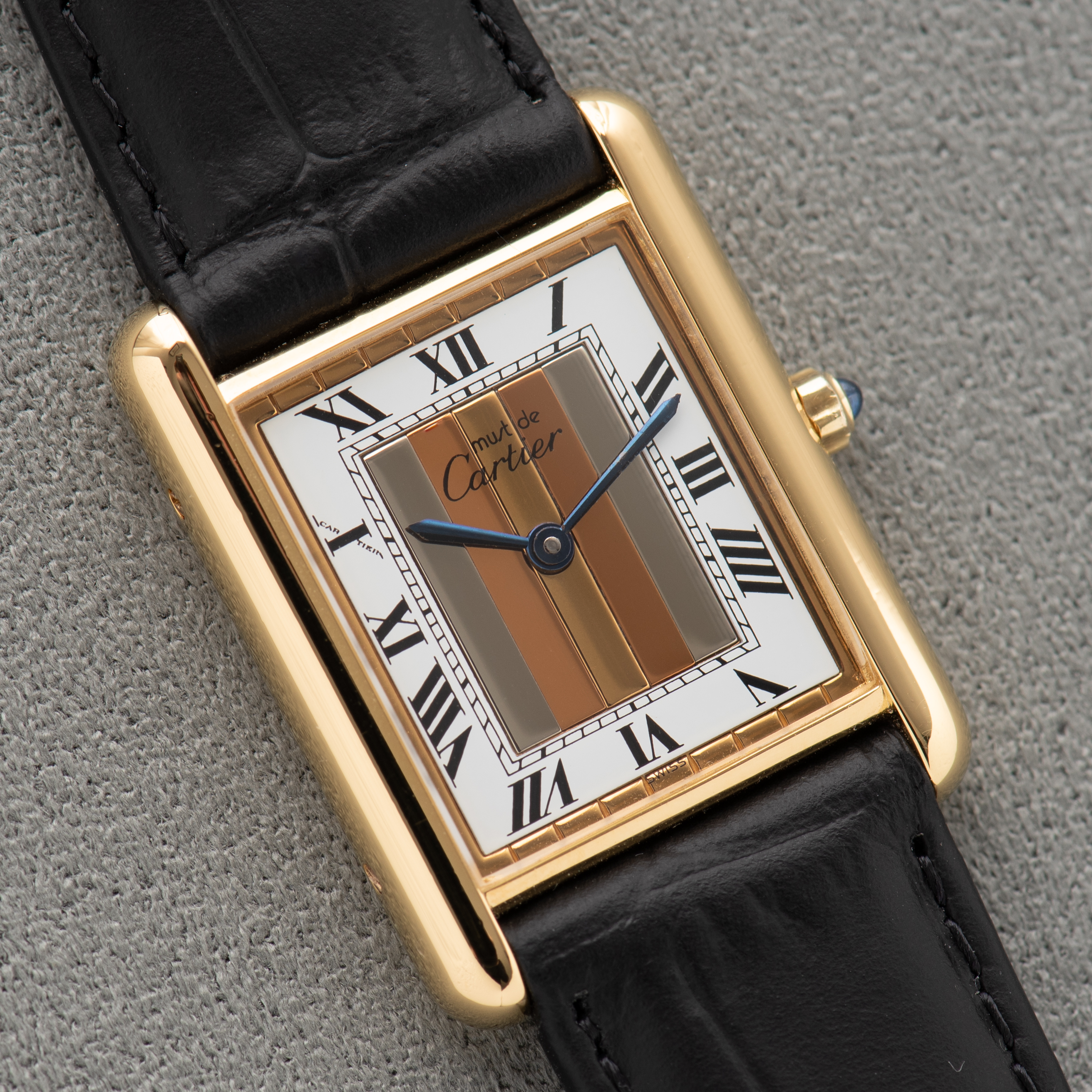 Vue de Cartier Tank De Must Vermeil GM Trinity dial from 1980-90