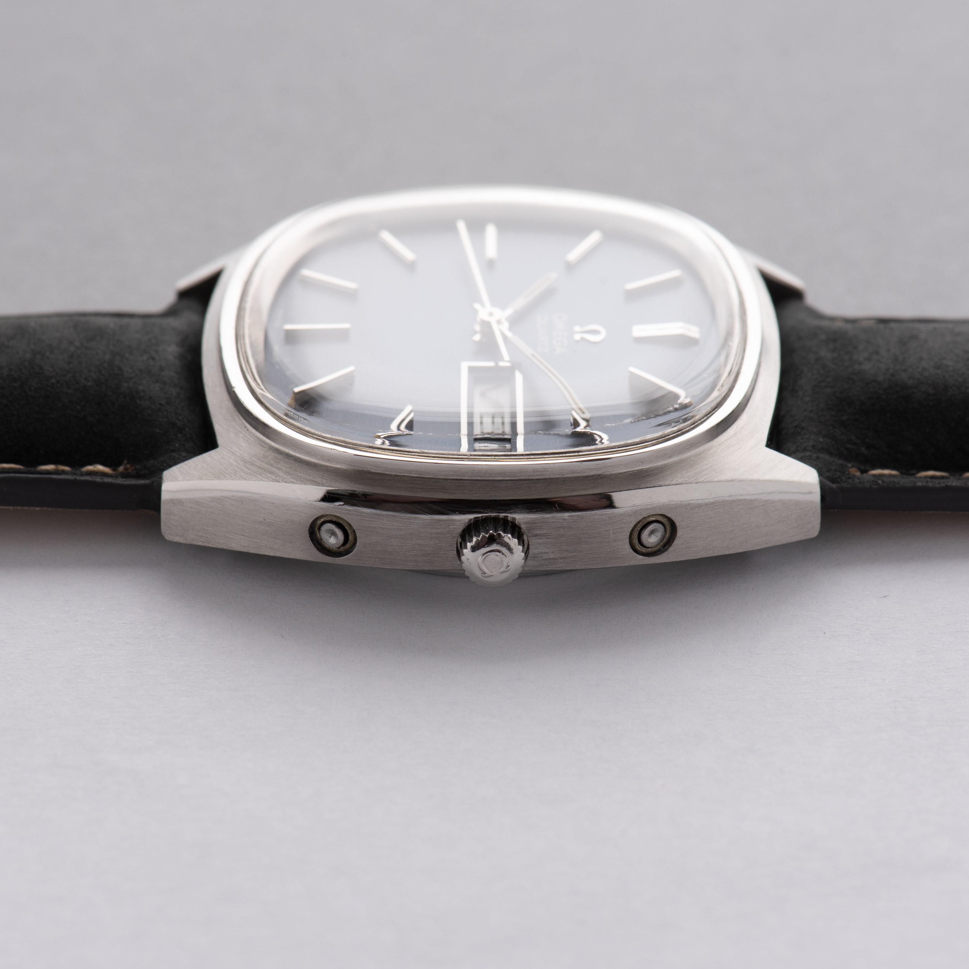 Zicht op Omega Quartz Day-date ref 196.0066 uit 1975