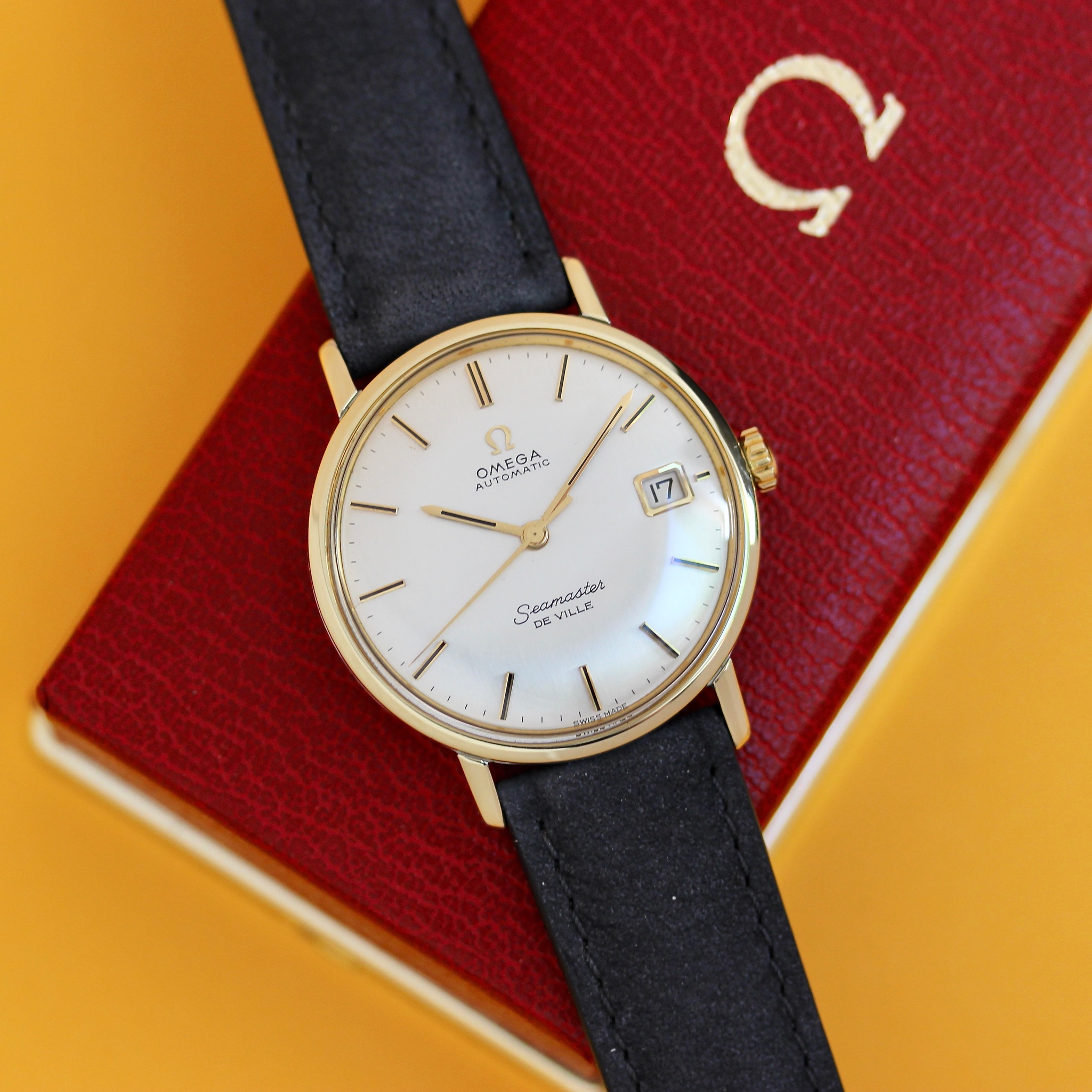 Zicht op Omega Automatic Seamaster réf 166.020 cal 565