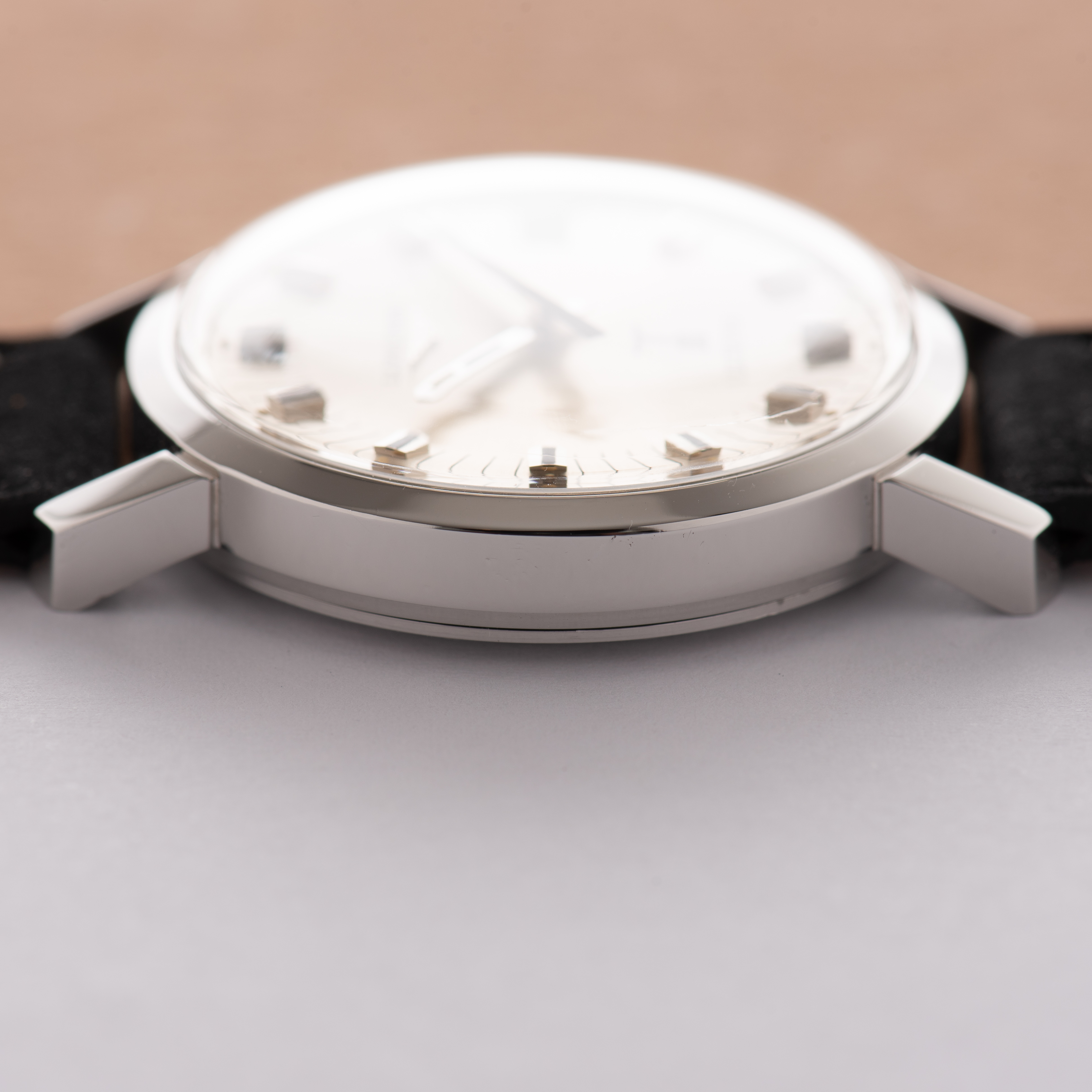 Zicht op Longines Ultronic ref 8623-1 cal 6312