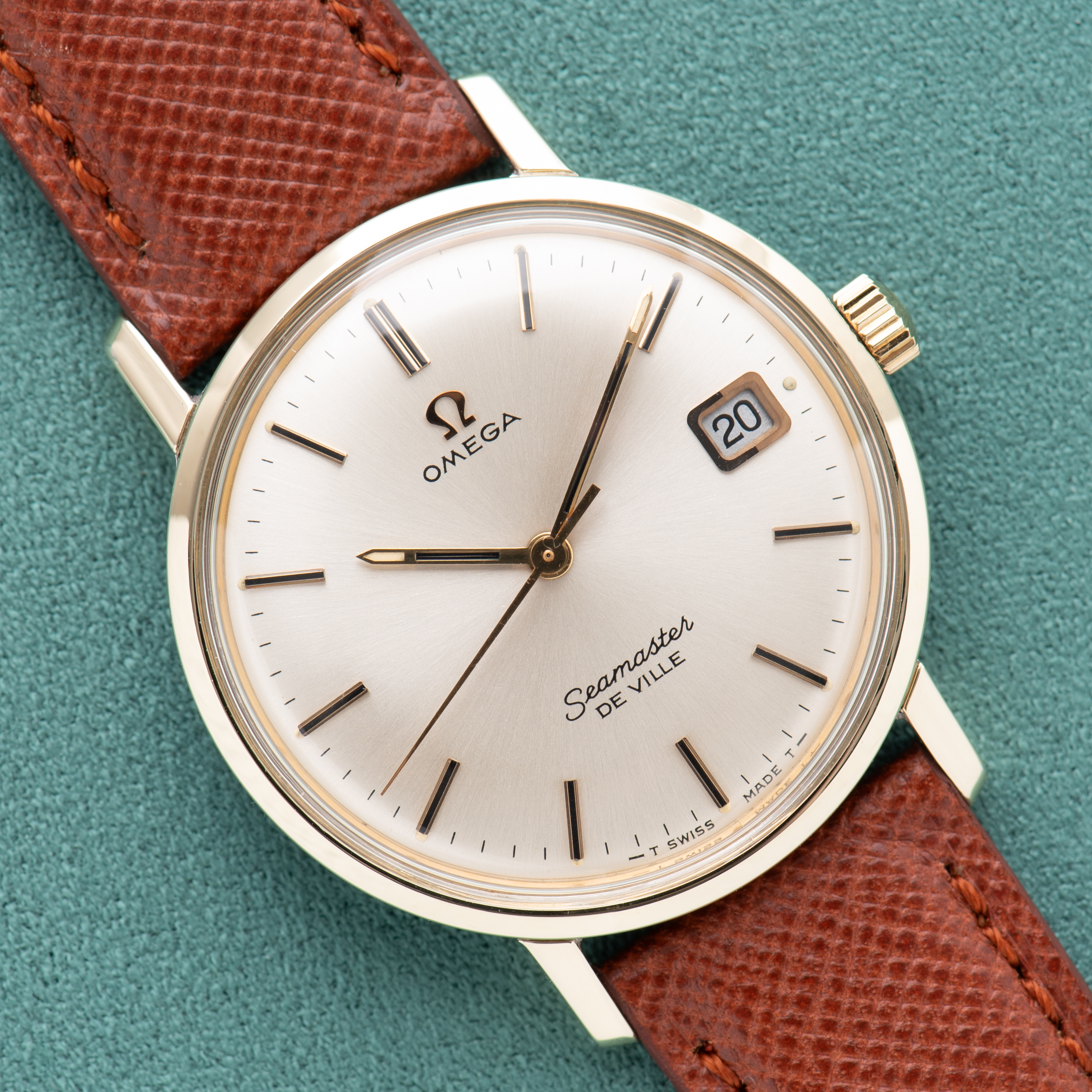 Vue de Omega Seamaster De Ville Date Gold/Steel Réf 136.020 SP cal 613 from 1969