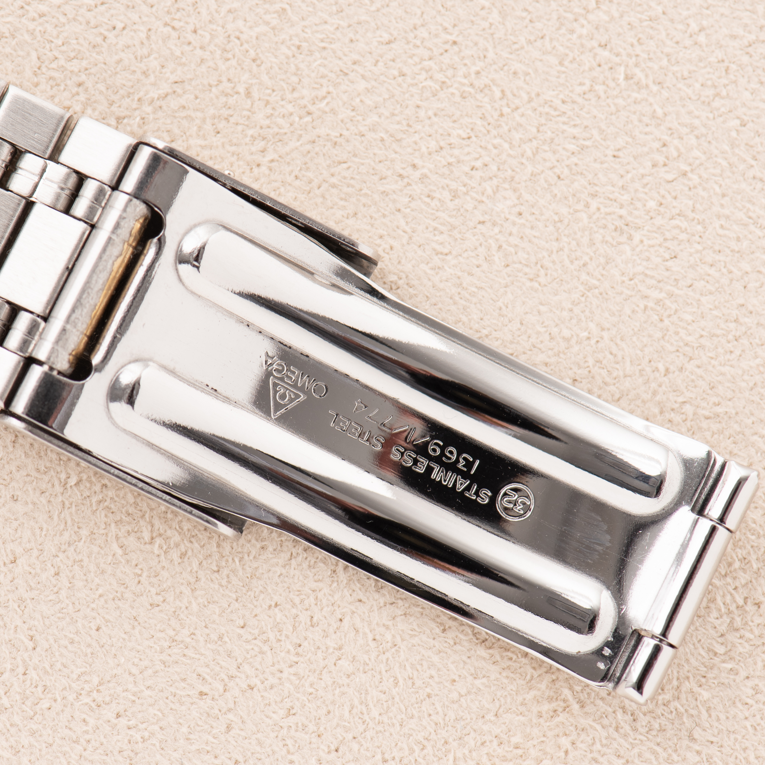 Vue de Omega Seamaster Quartz Gold plated/steel réf 196.0289 from 1984