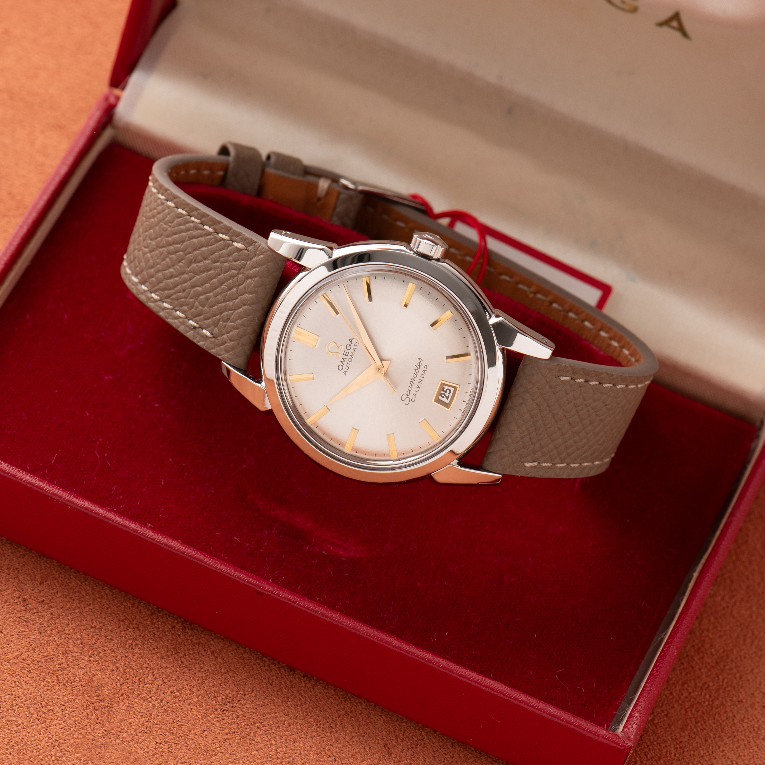 View of Omega Automatic Seamaster Calendar Ref 2627-5SC from 1954 with original box