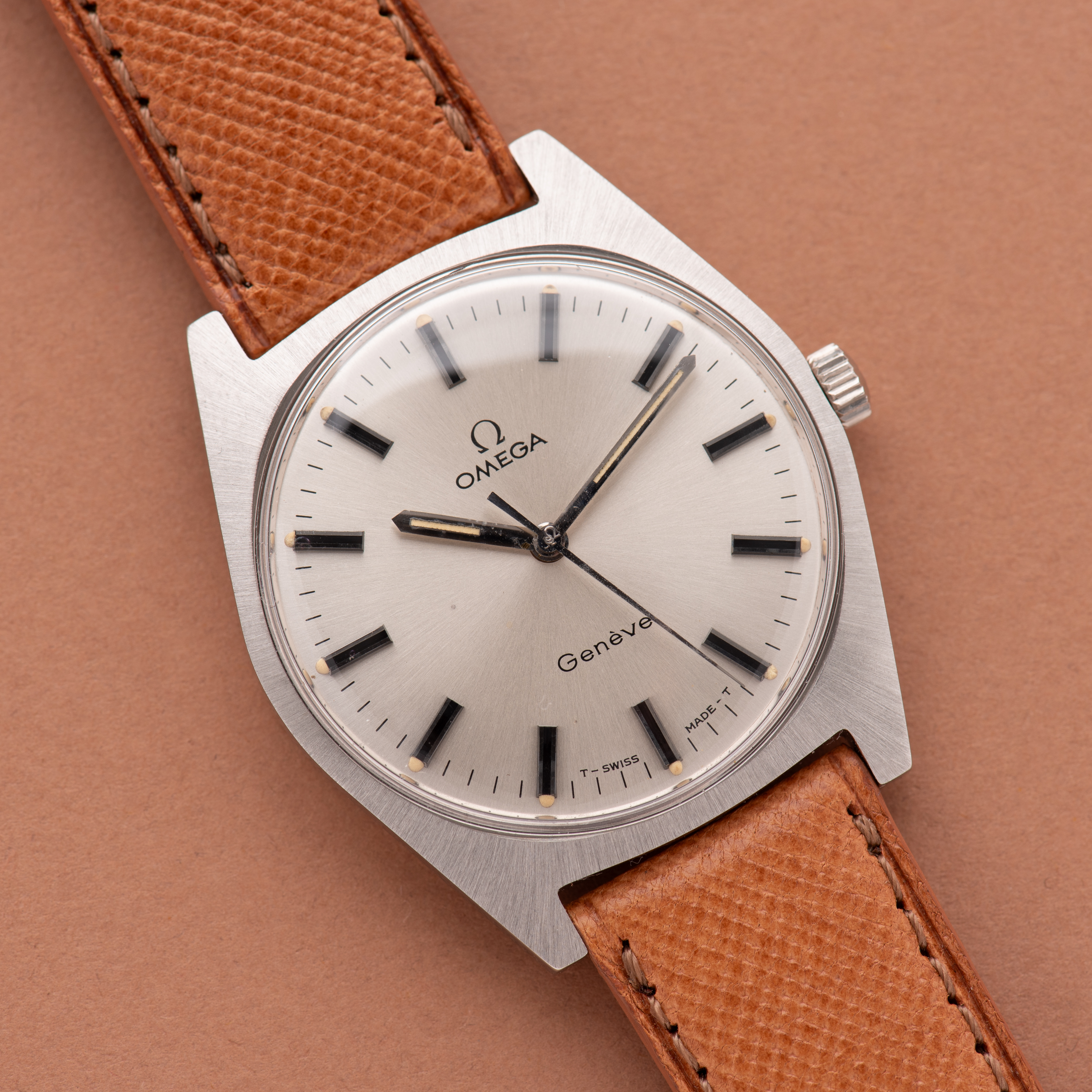 View of Omega Genève mécanique réf 135.041 cal 601 from 1970