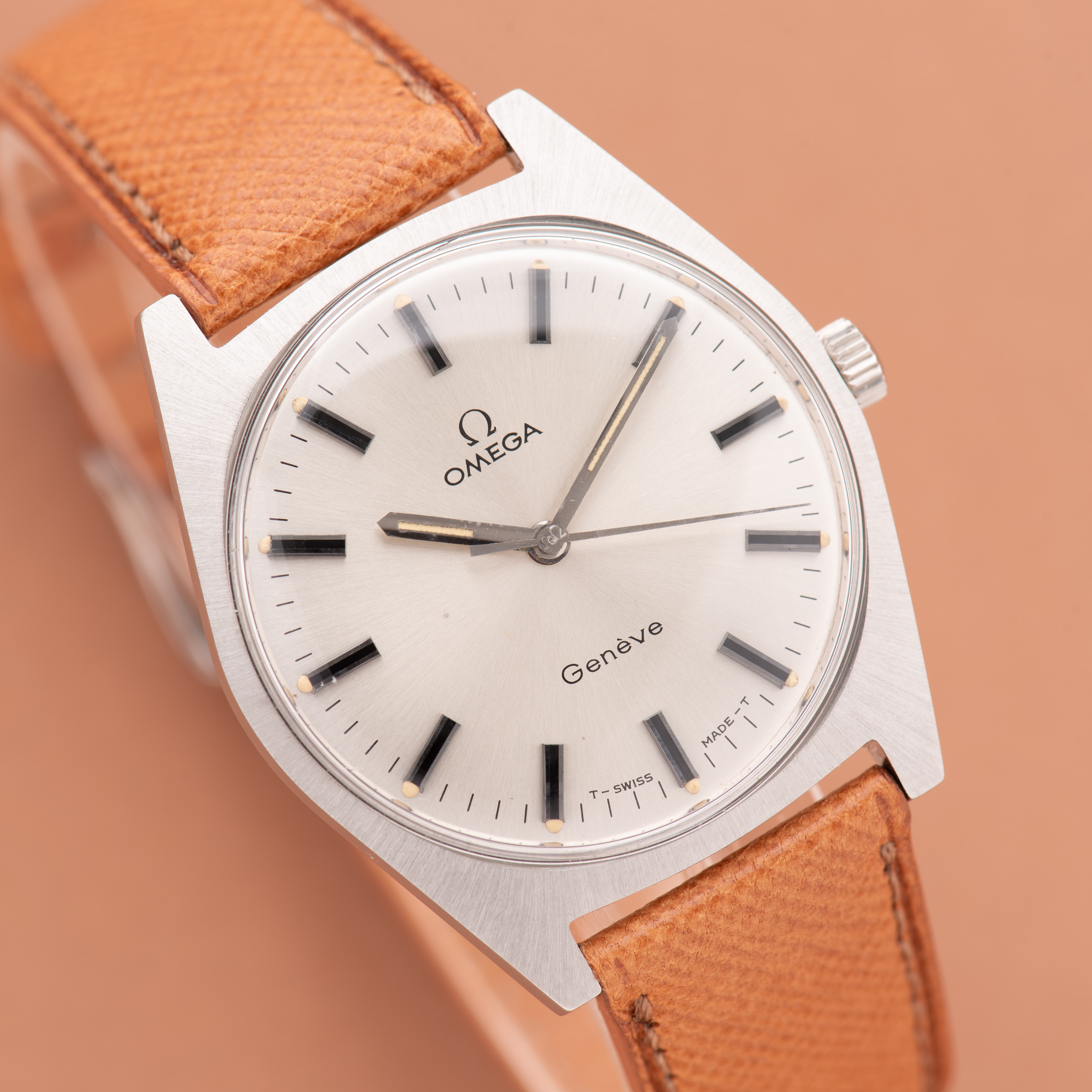 View of Omega Genève mécanique réf 135.041 cal 601 from 1970