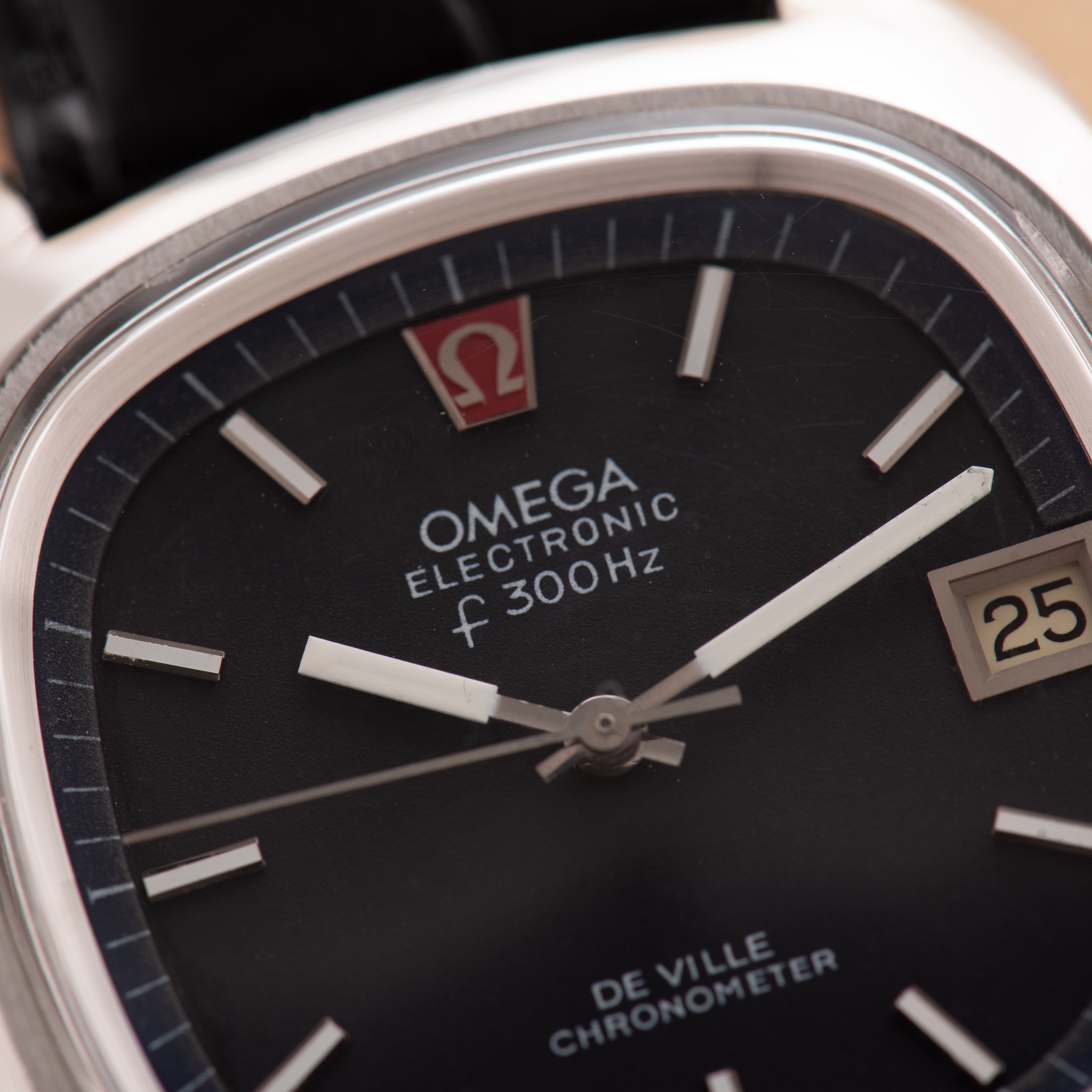 Vue de Omega Electronic F300Hz De Villle Chronometer réf 198.0035