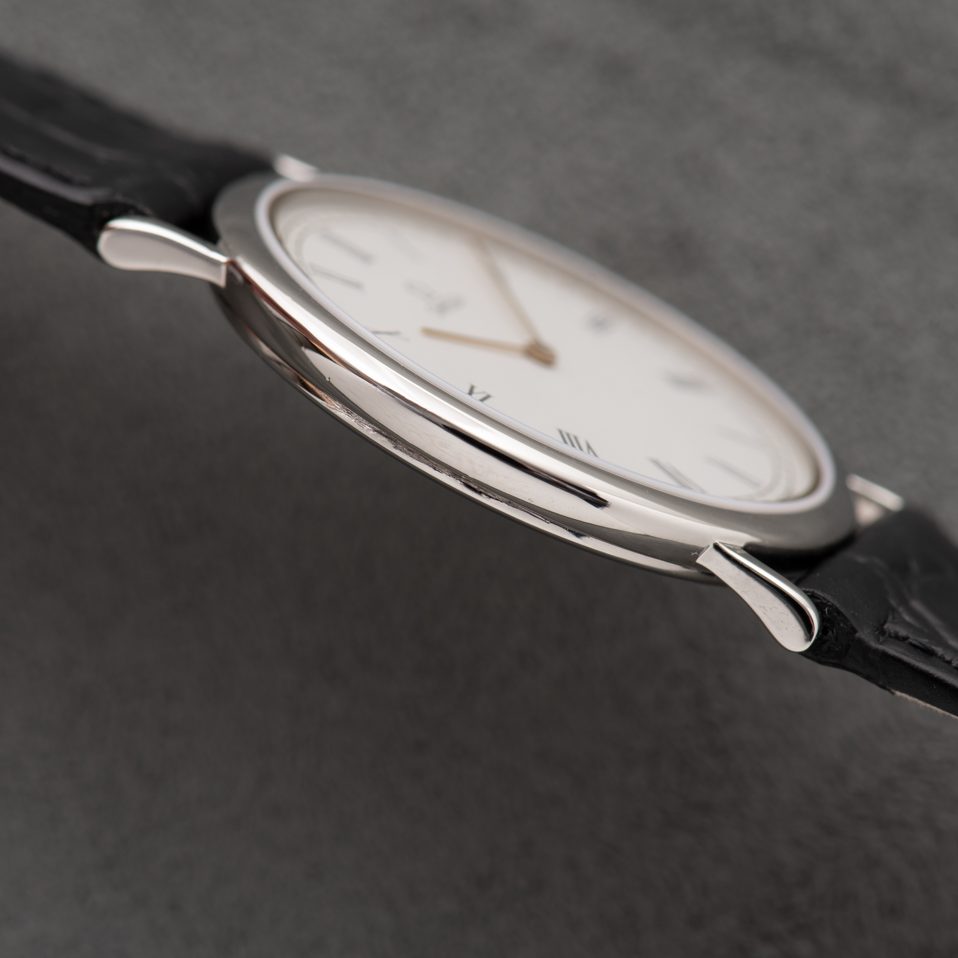 View of Omega Quartz White dial Roman numerals ref 195.0075 cal 1378