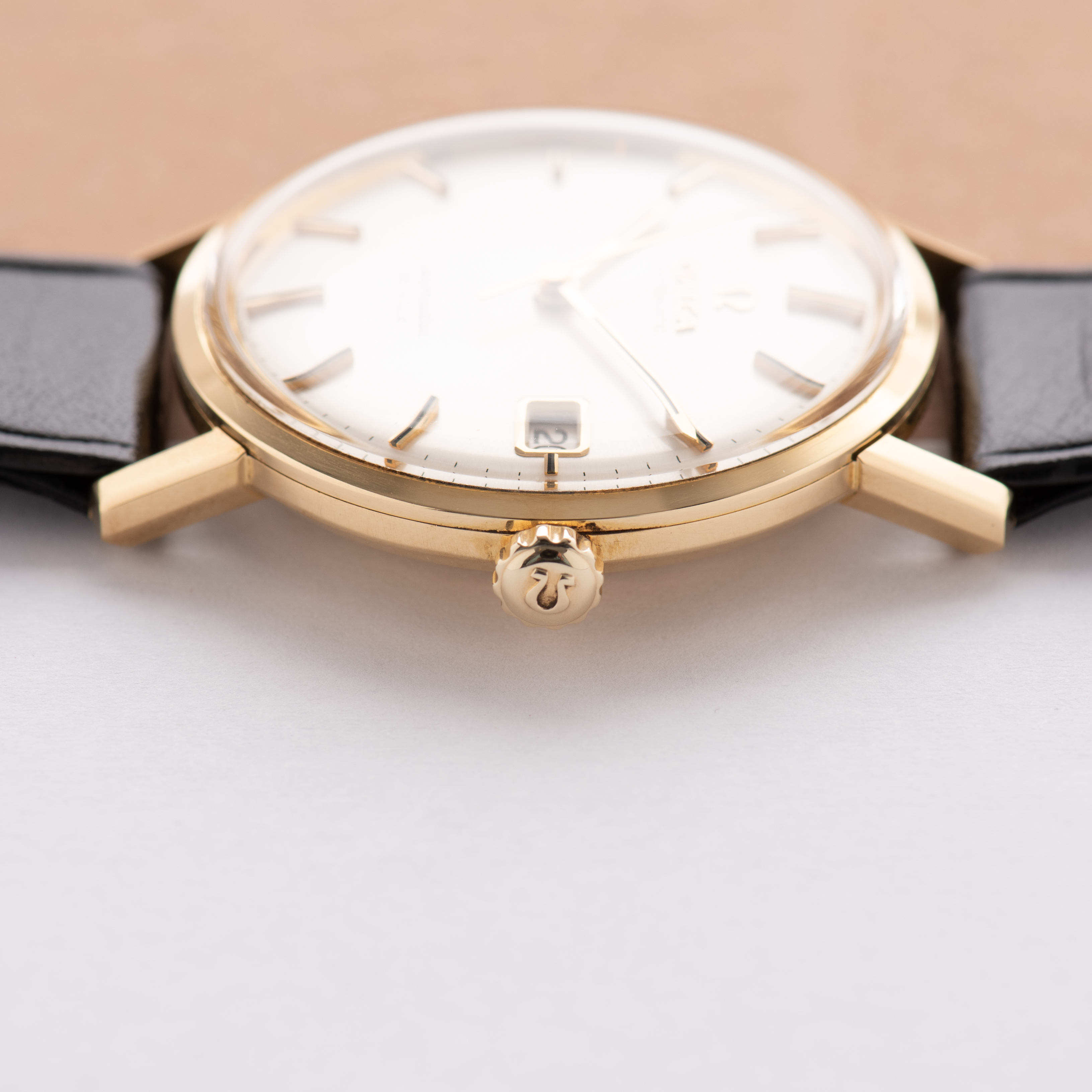Vue de Omega Automatic Seamaster De Ville Gold 18k 0,750 réf 166.020 from 1966