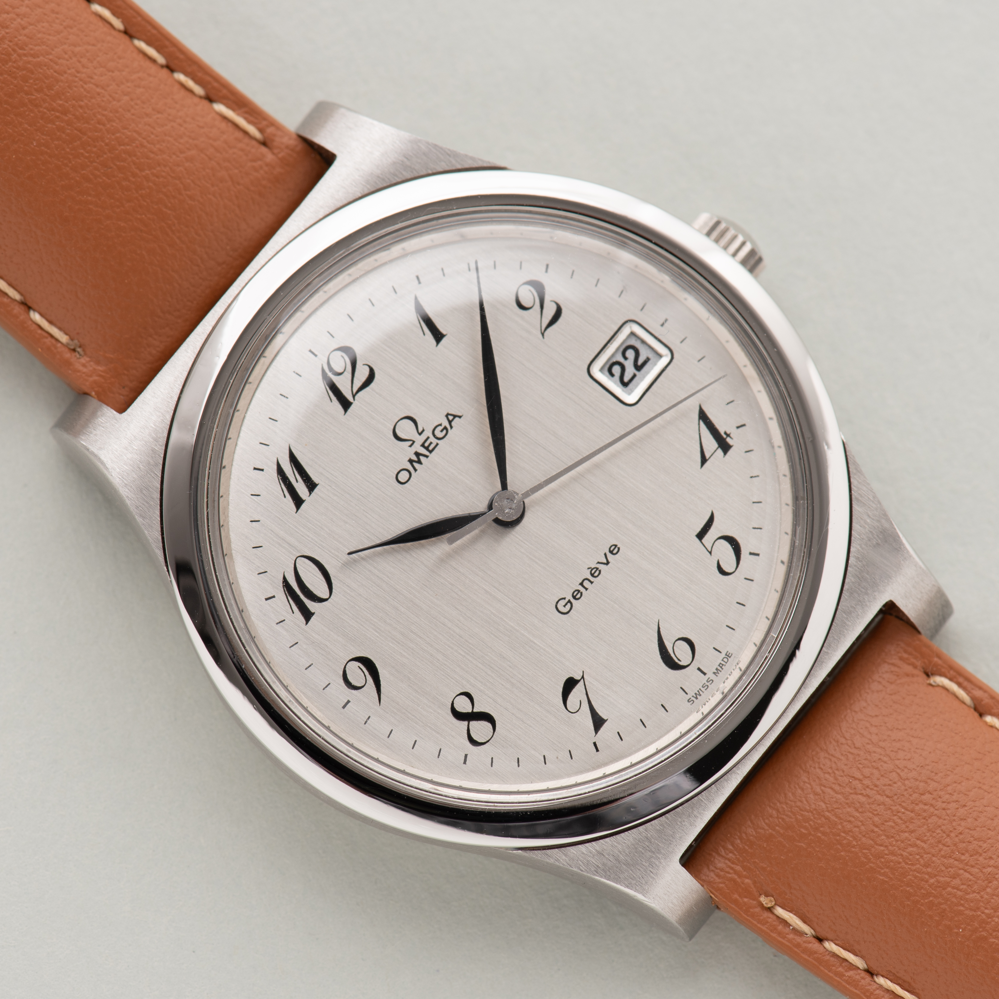 Vue de Omega Genève Mécanique Date Breguet Dial Réf 136.0102 from 1972