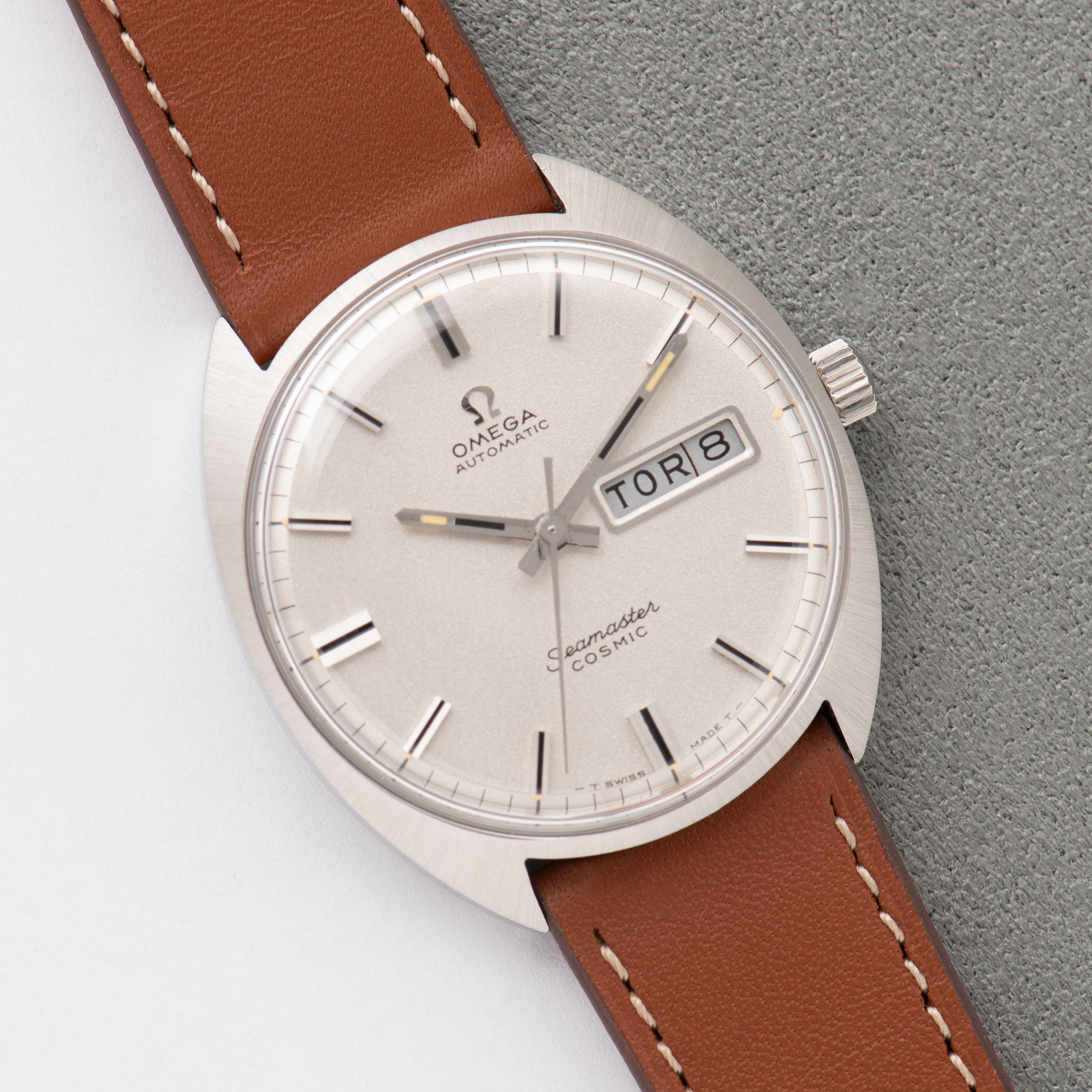 View of Omega Automatic Seamaster Cosmic Day Date Automatic cal 752 Réf 166.036