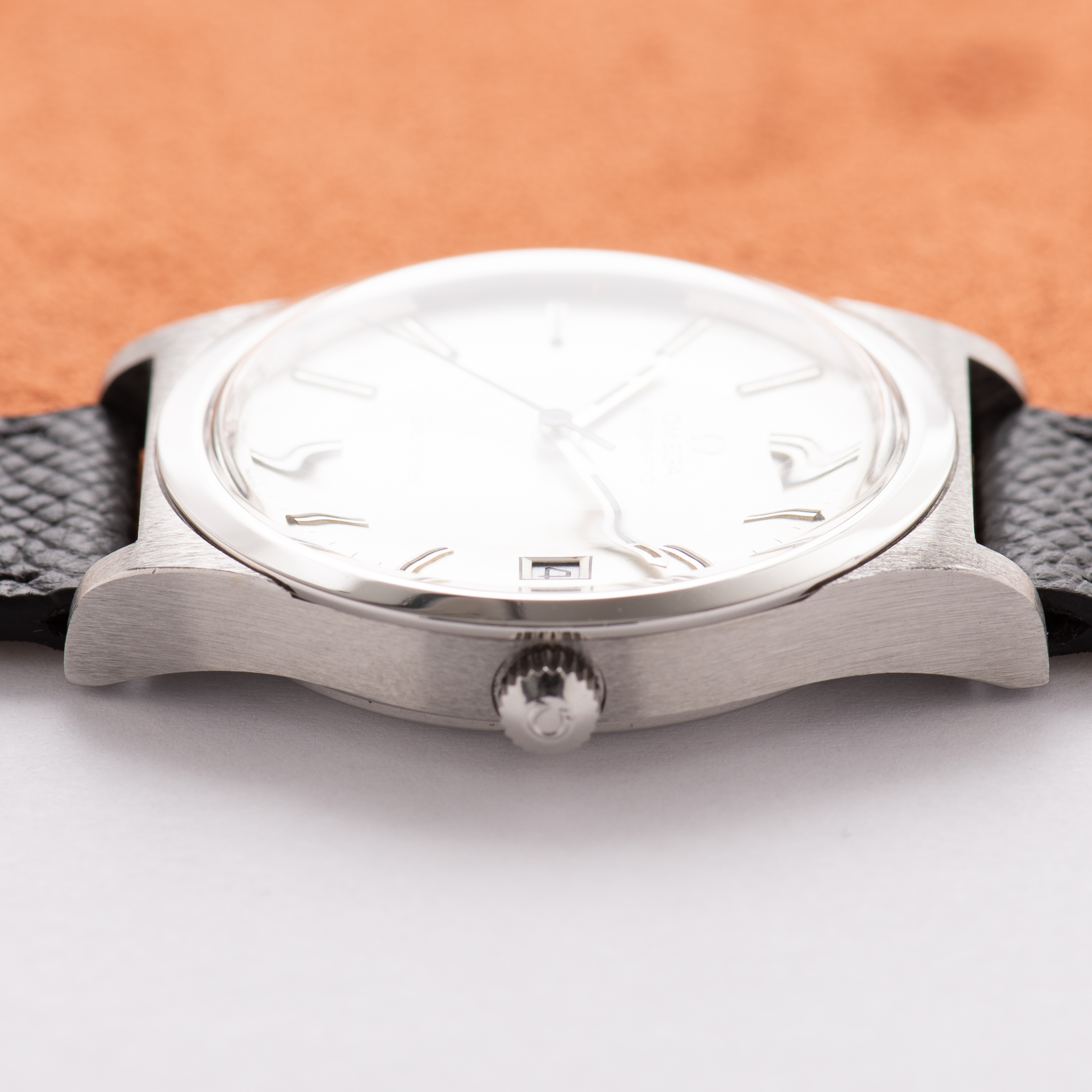 Vue de Omega Genève Date Automatic Cal 1012 Réf 166.0168 from 1973