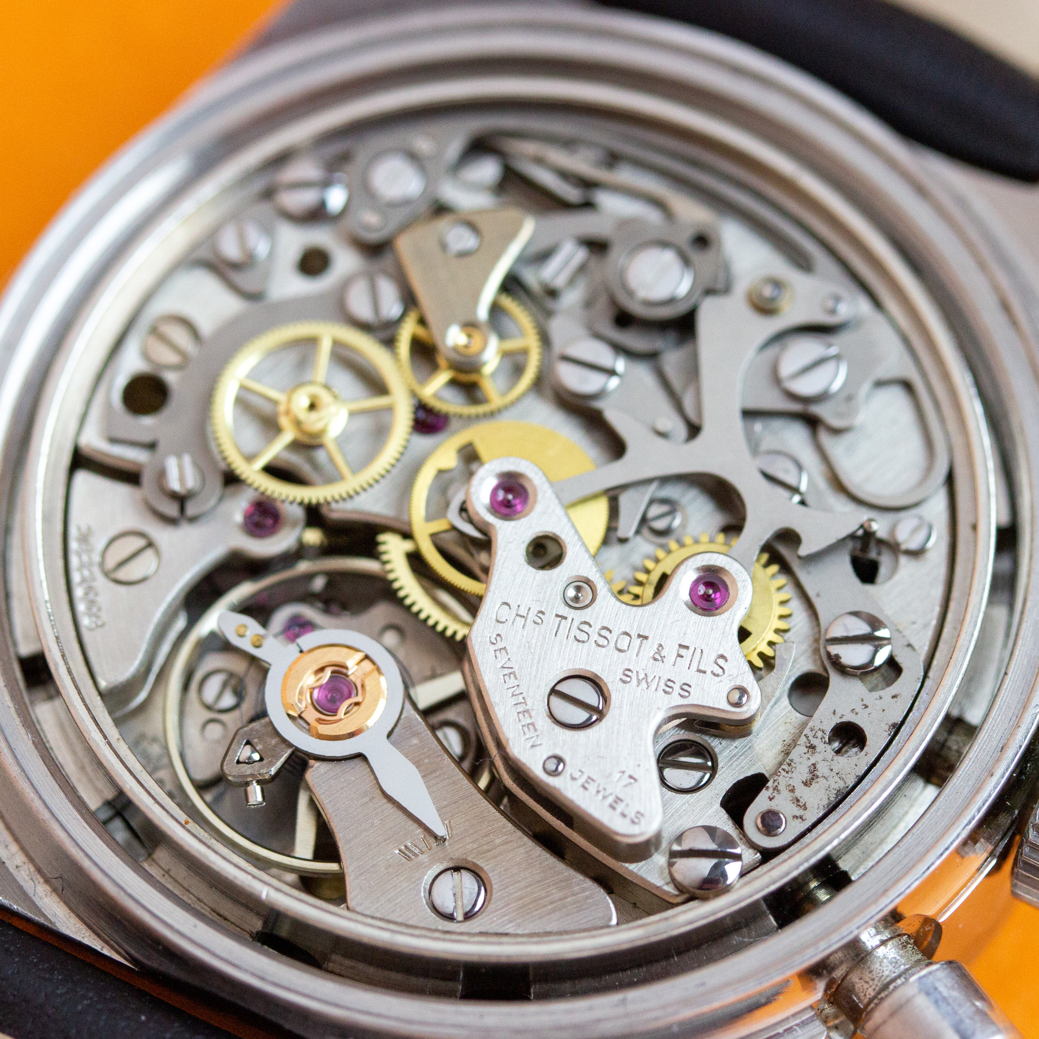 Vue de Tissot Swiss Chronographe PR 516 Lemania 872