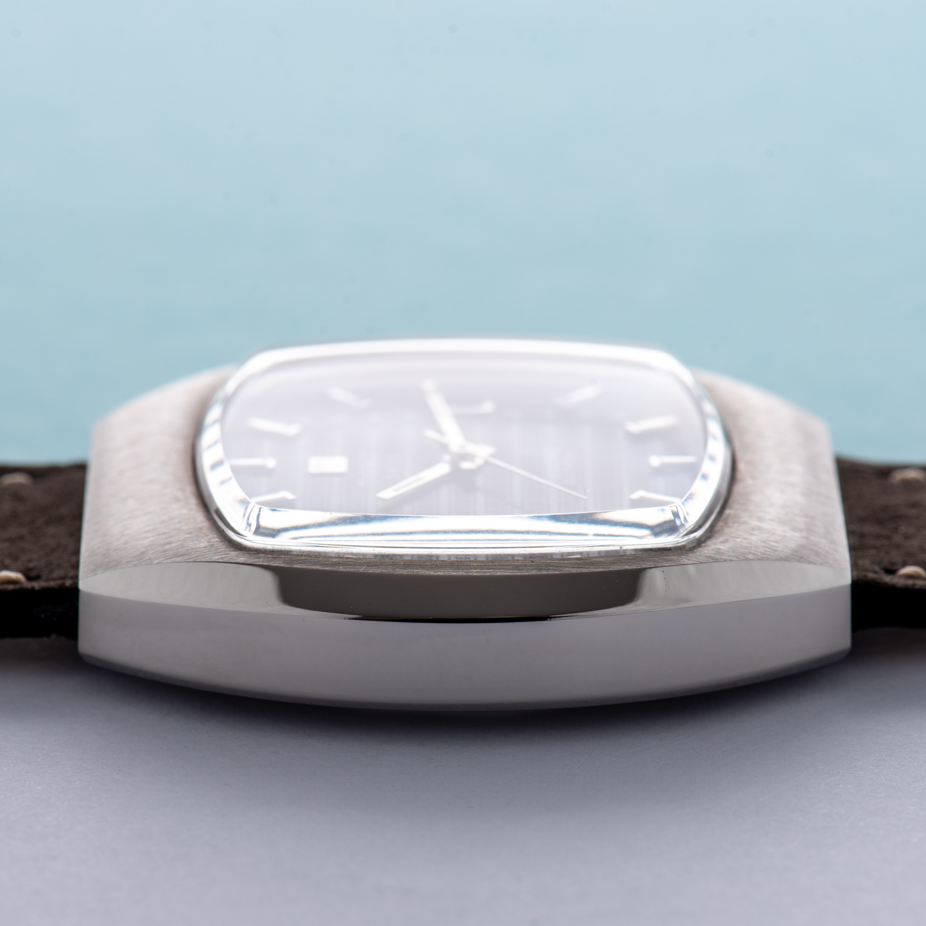 Vue de Tissot Tissonic Electronic New Old Stock cal 2010