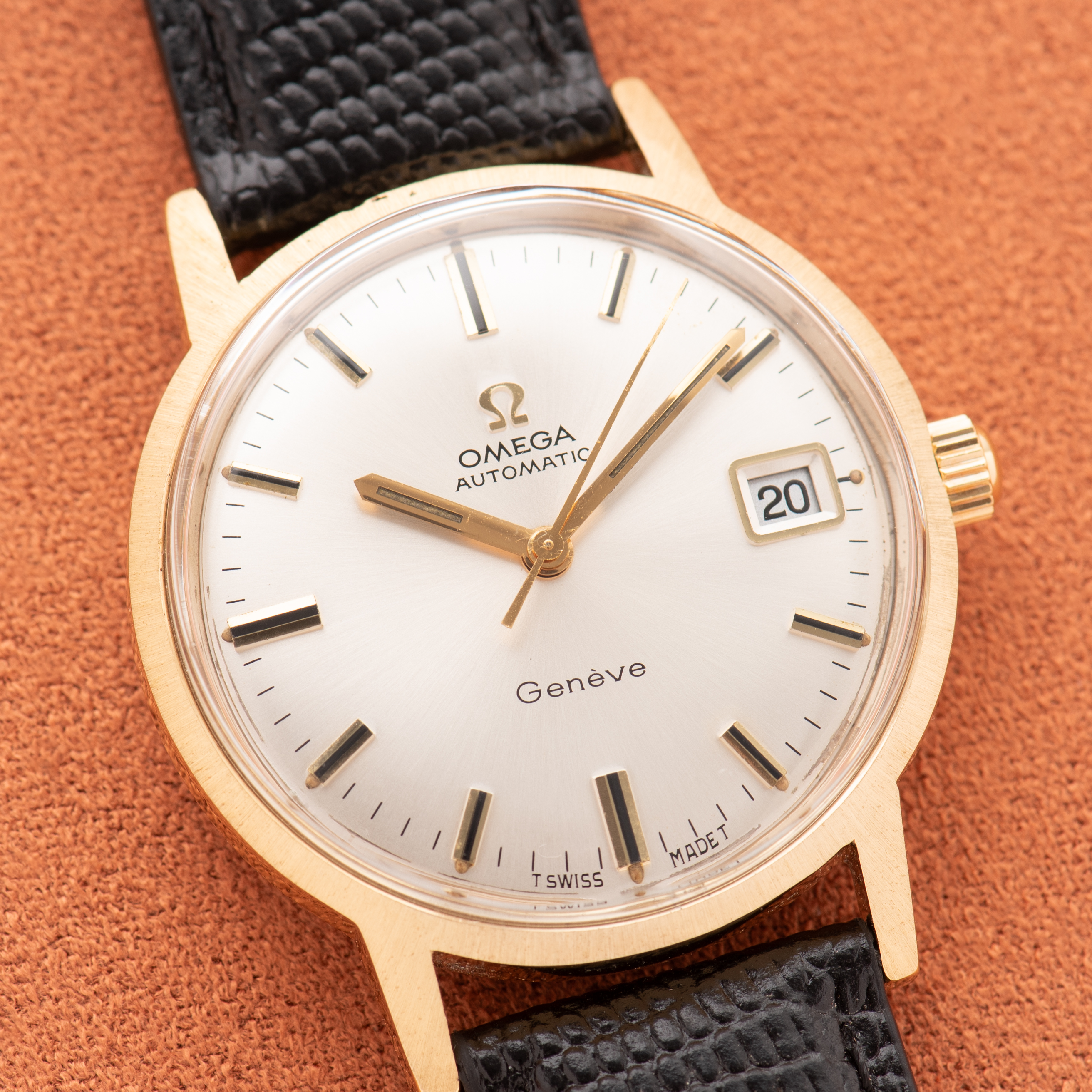Vue de Omega Automatic Genève Date Silver/creme Dial Goldplated Réf 166.070 from 1969