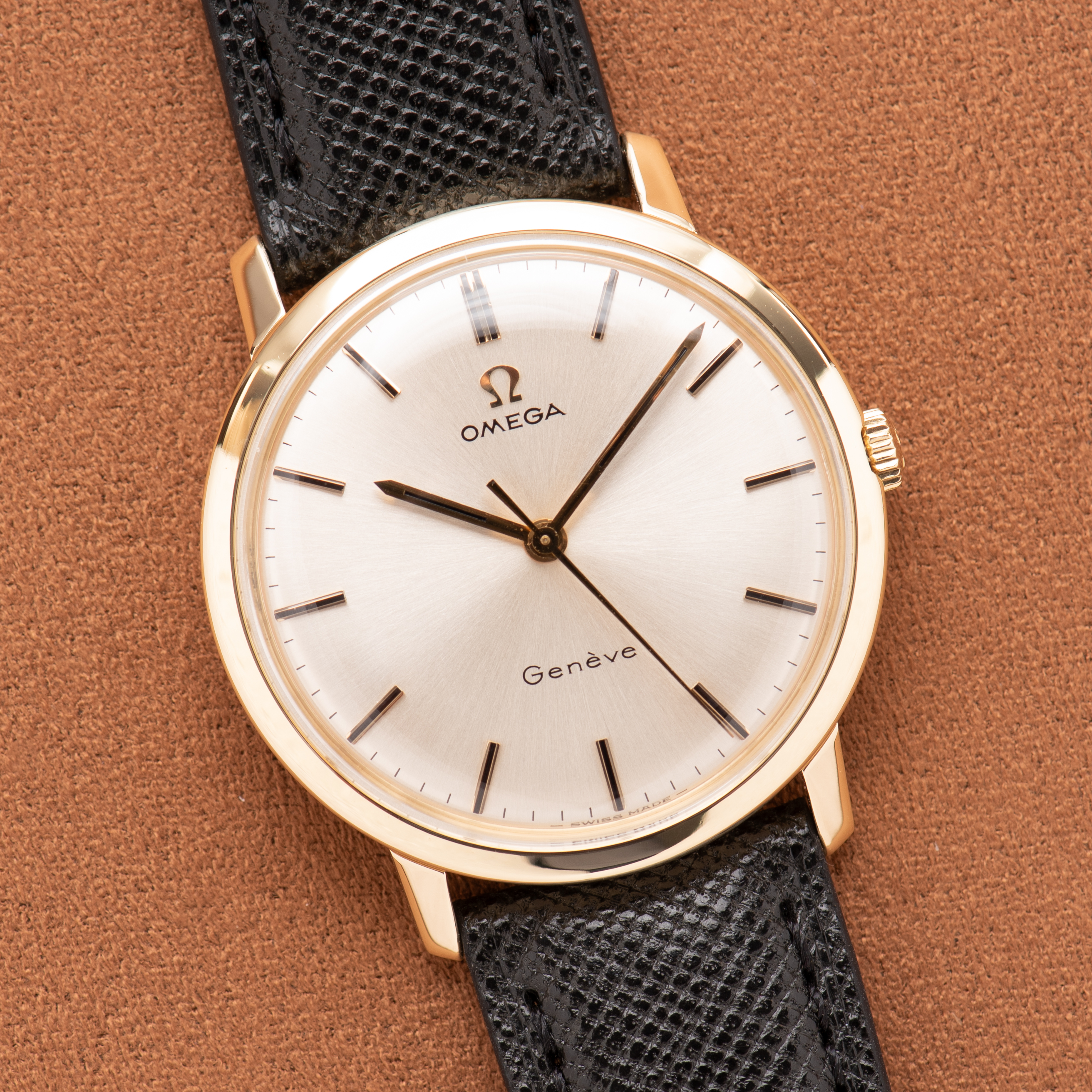 Vue de Omega Genève Dress Watch 14K Yellow Gold With Box Réf 131.021SP from 1969
