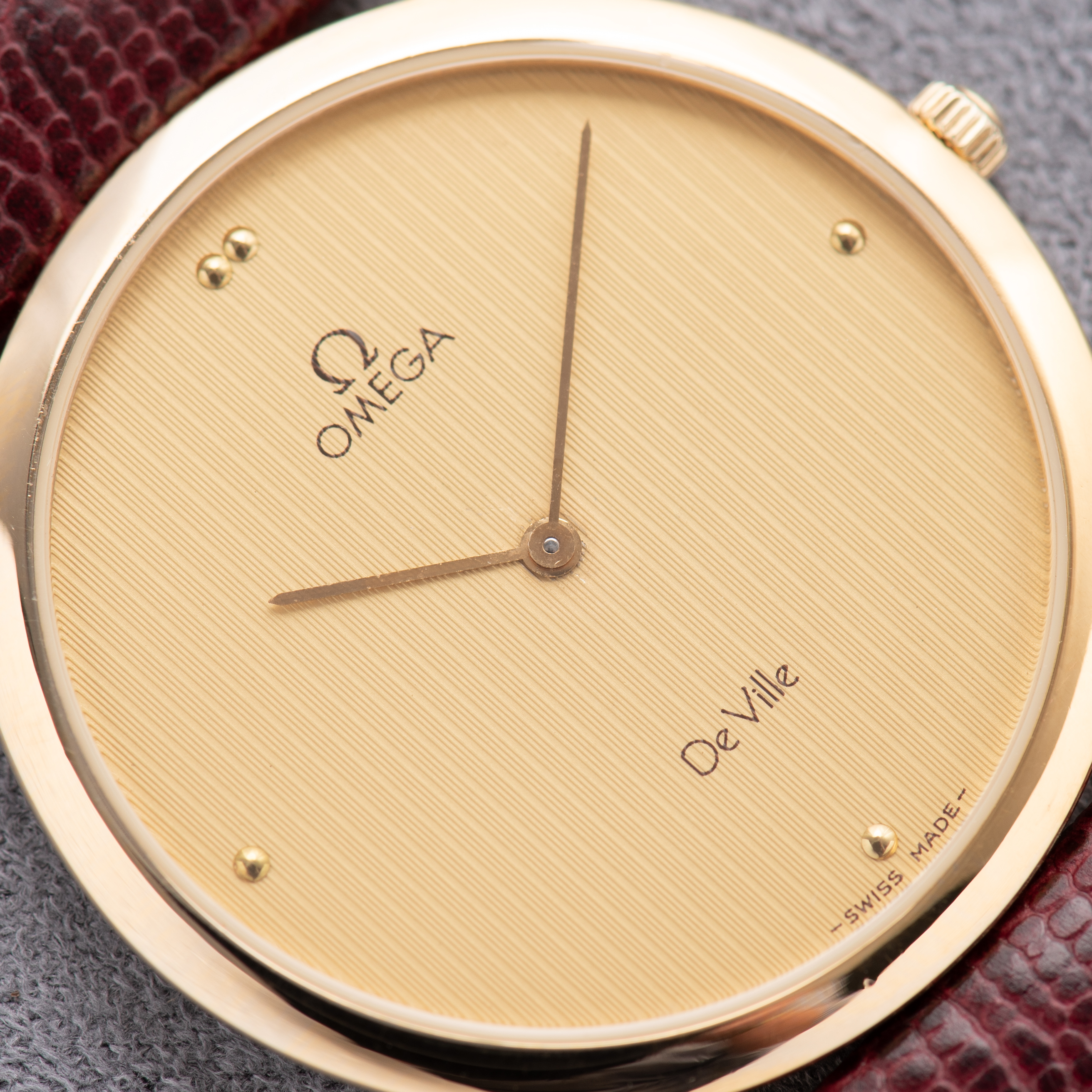 Zicht op Omega De Ville ref 195.0075 cal 1378