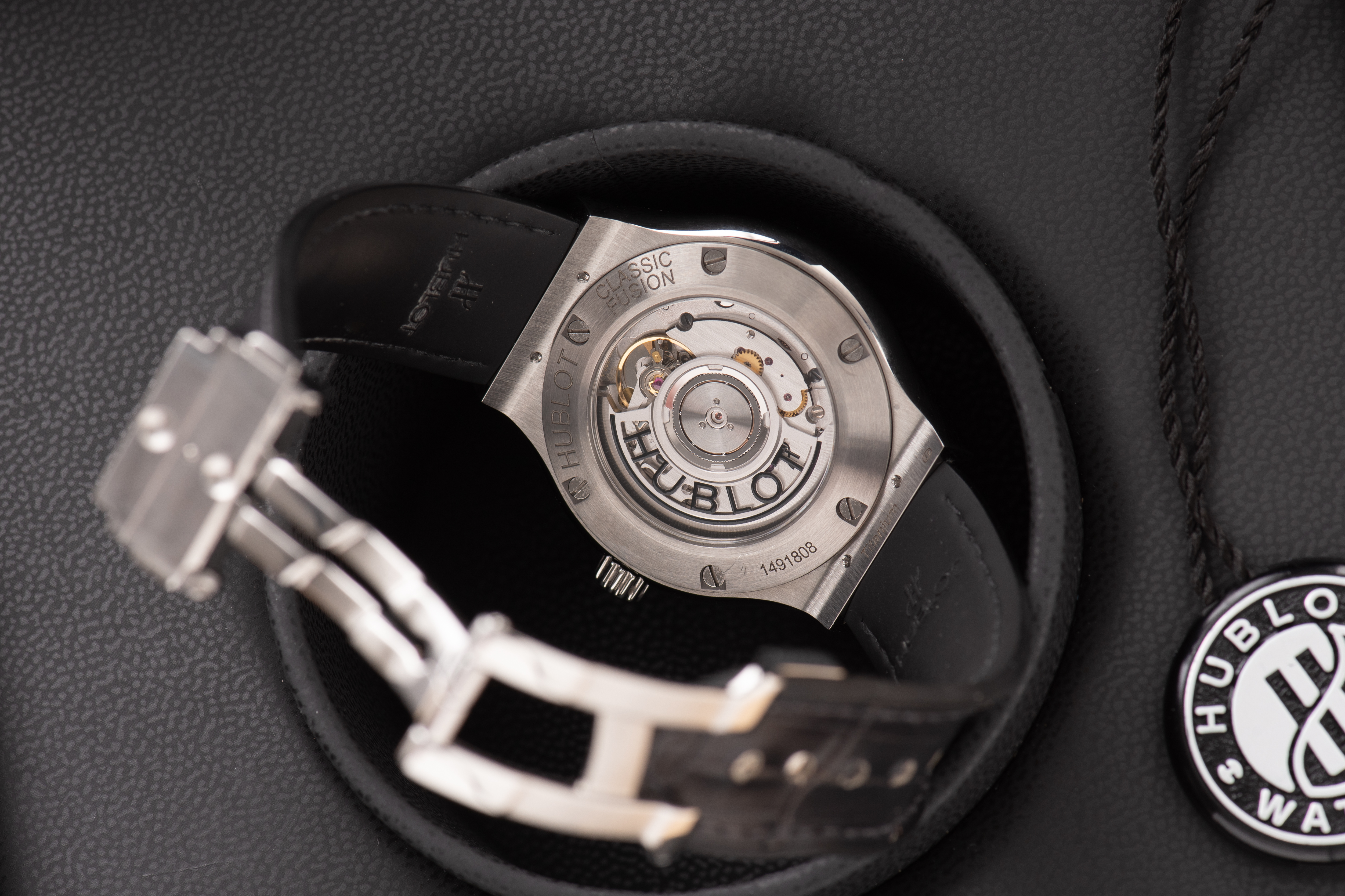 Zicht op Hublot Classic Fusion Grey Dial ref 565.NX.7071.LR uit 2020