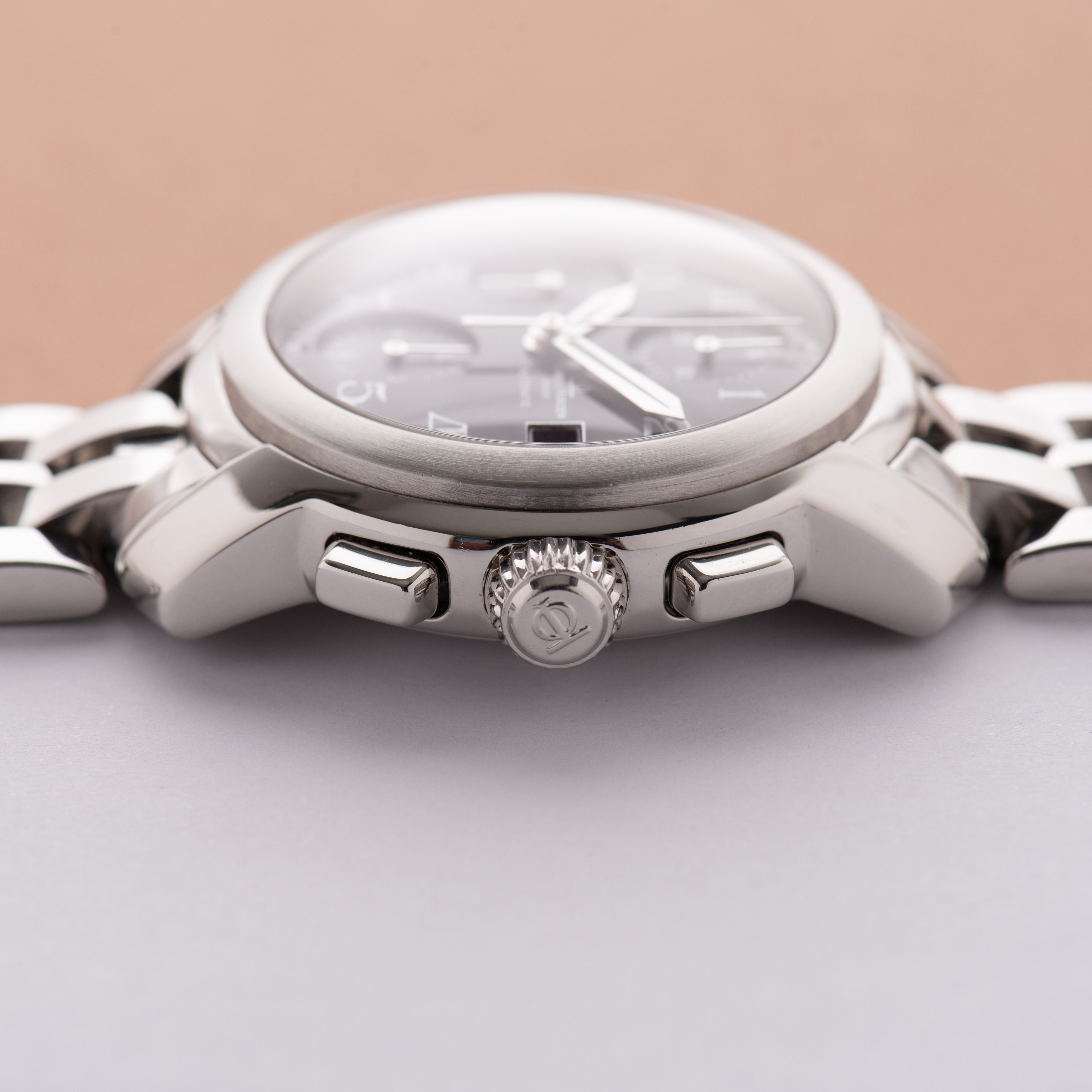 Zicht op Baume & Mercier Genève Capeland Chronographe Valjoux 7750